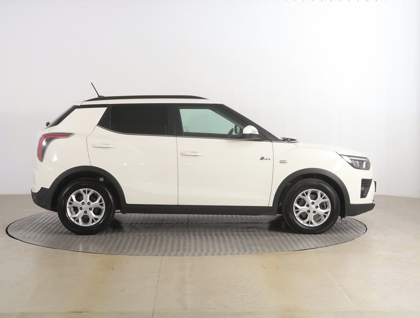 SsangYong Tivoli, 1.5 T-GDI, Automat, Serv.kniha - fotka 6