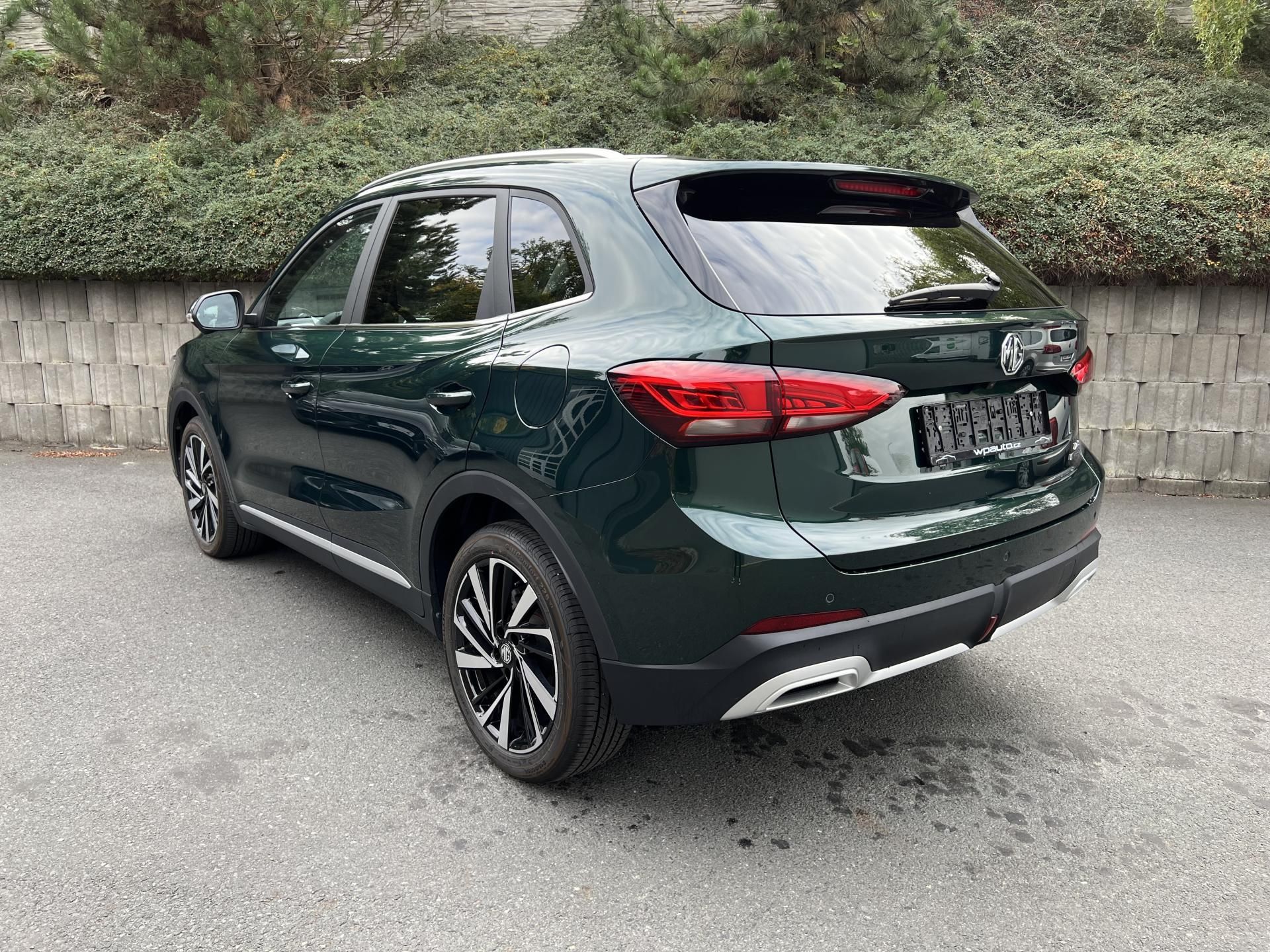 MG ZS, 1.5 HYBRID+ 145 kW 10.000KM - fotka 5