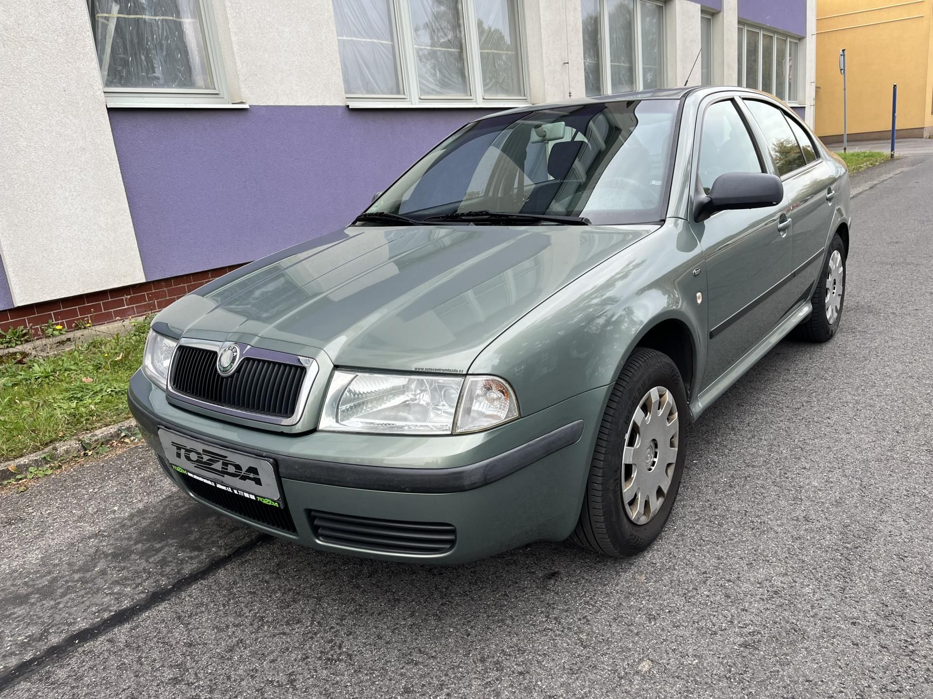 Škoda Octavia, 1,6 MPi Ambiente/ servisní k.