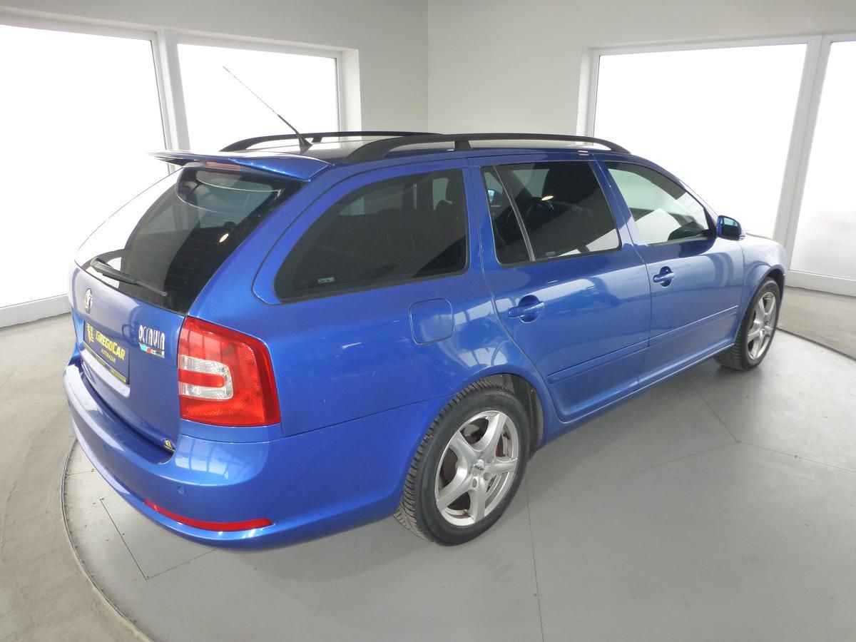 Škoda Octavia, RS 2,0TDI-125KW*VYHŘ.S**XENONY - fotka 6