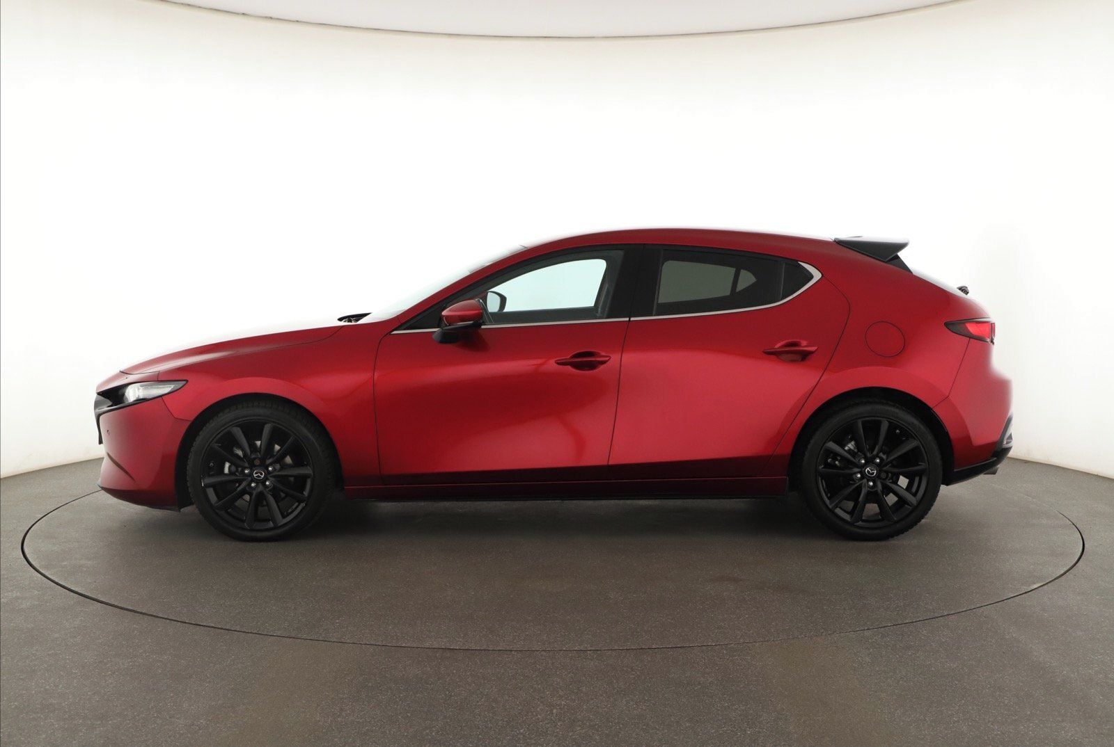 Mazda 3, 2.0 e-Skyactiv X, ČR,1.maj - fotka 3