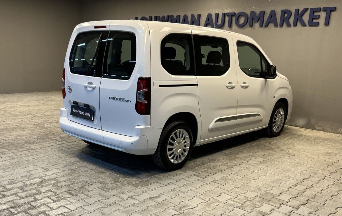 Toyota Proace City Verso, 1.2 BUSINESS 6MT - fotka 2
