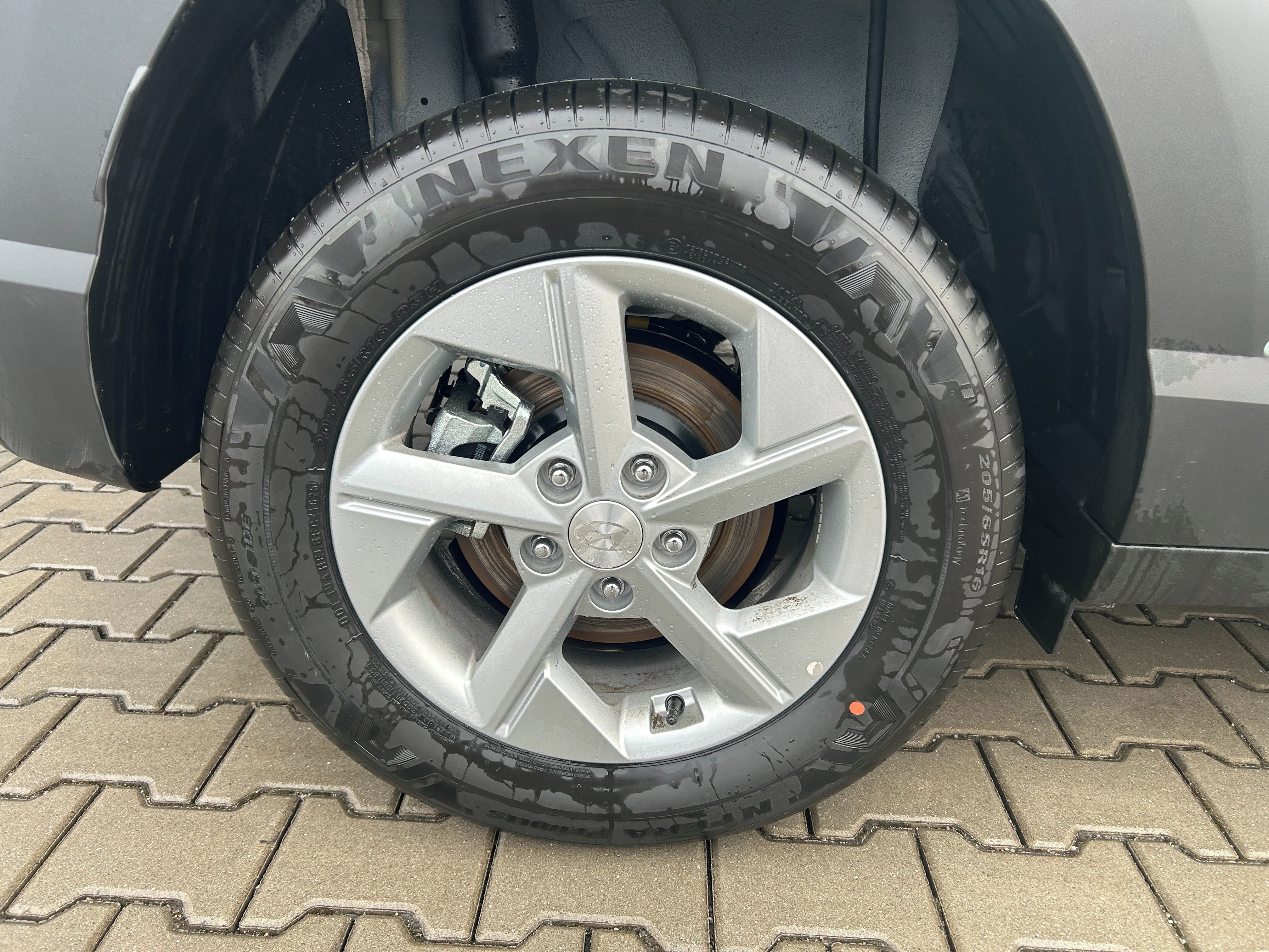 Hyundai Kona, 27 1,6 T-GDI MT SMART - fotka 4