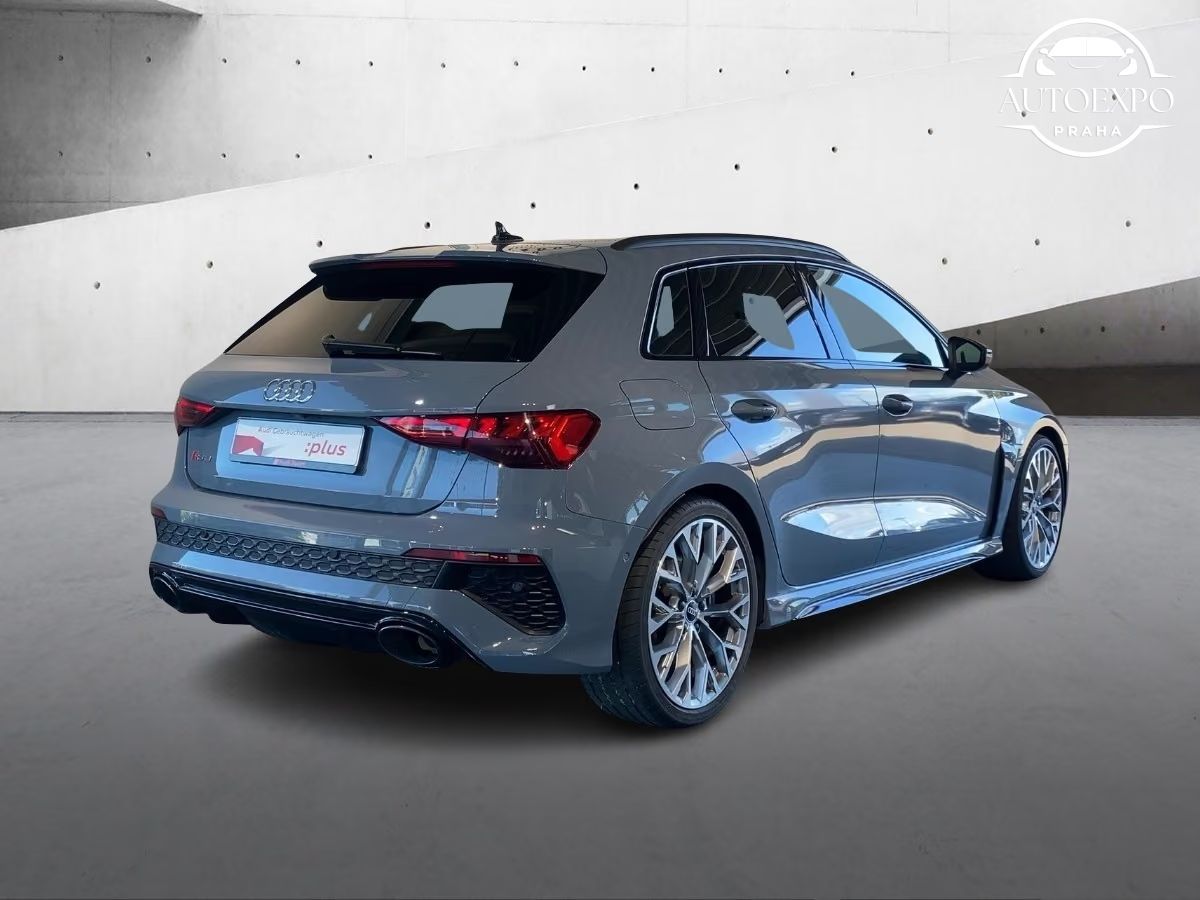 Audi RS3, Sportback 2.5 TFSI Quattro* - fotka 4