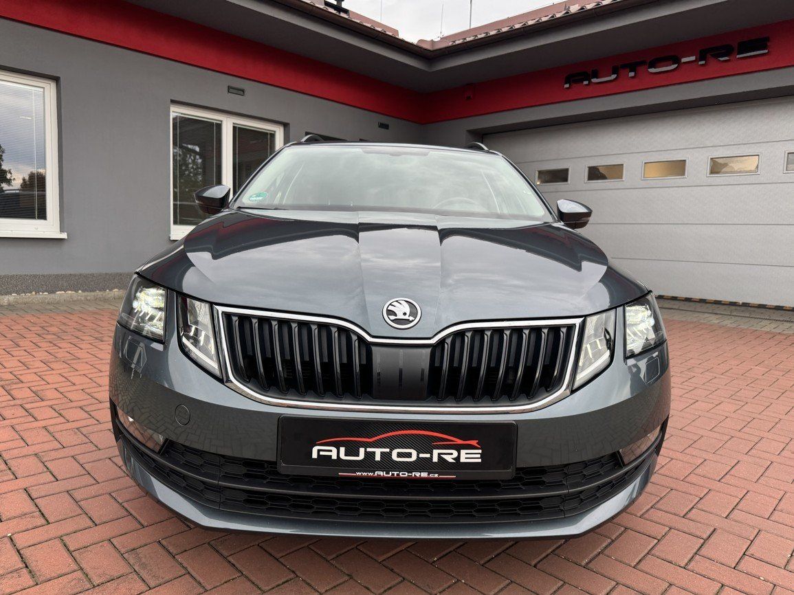 Škoda Octavia, 2.0TDi DSG LED Navi Kamera - fotka 5