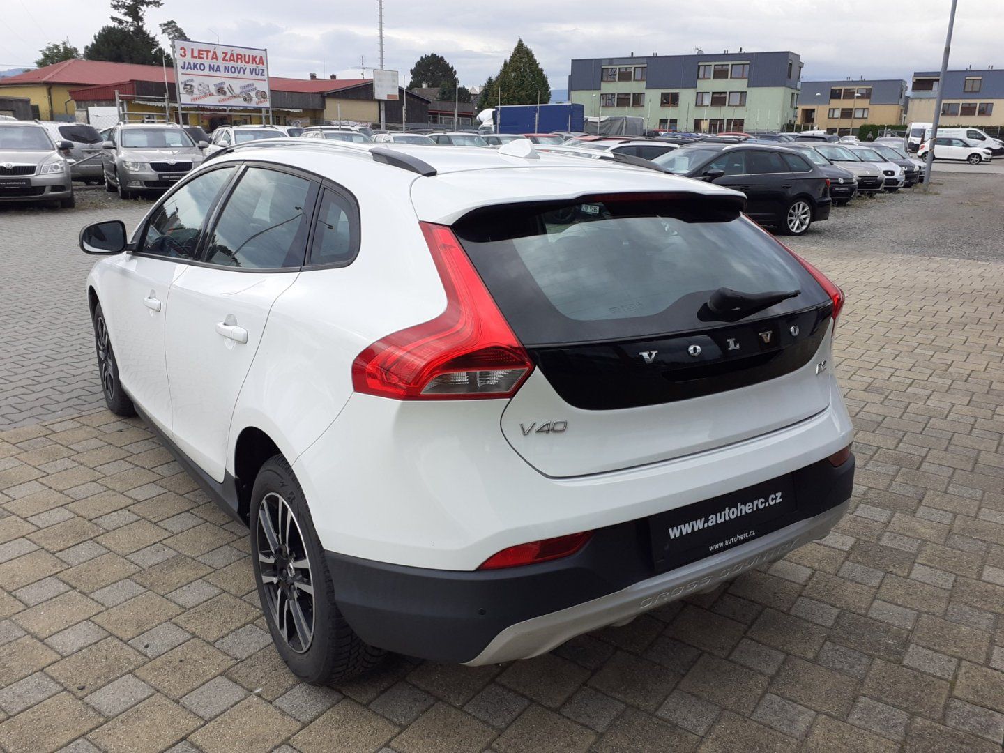 Volvo V40, 2.0 D CROSS COUNTRY - fotka 5