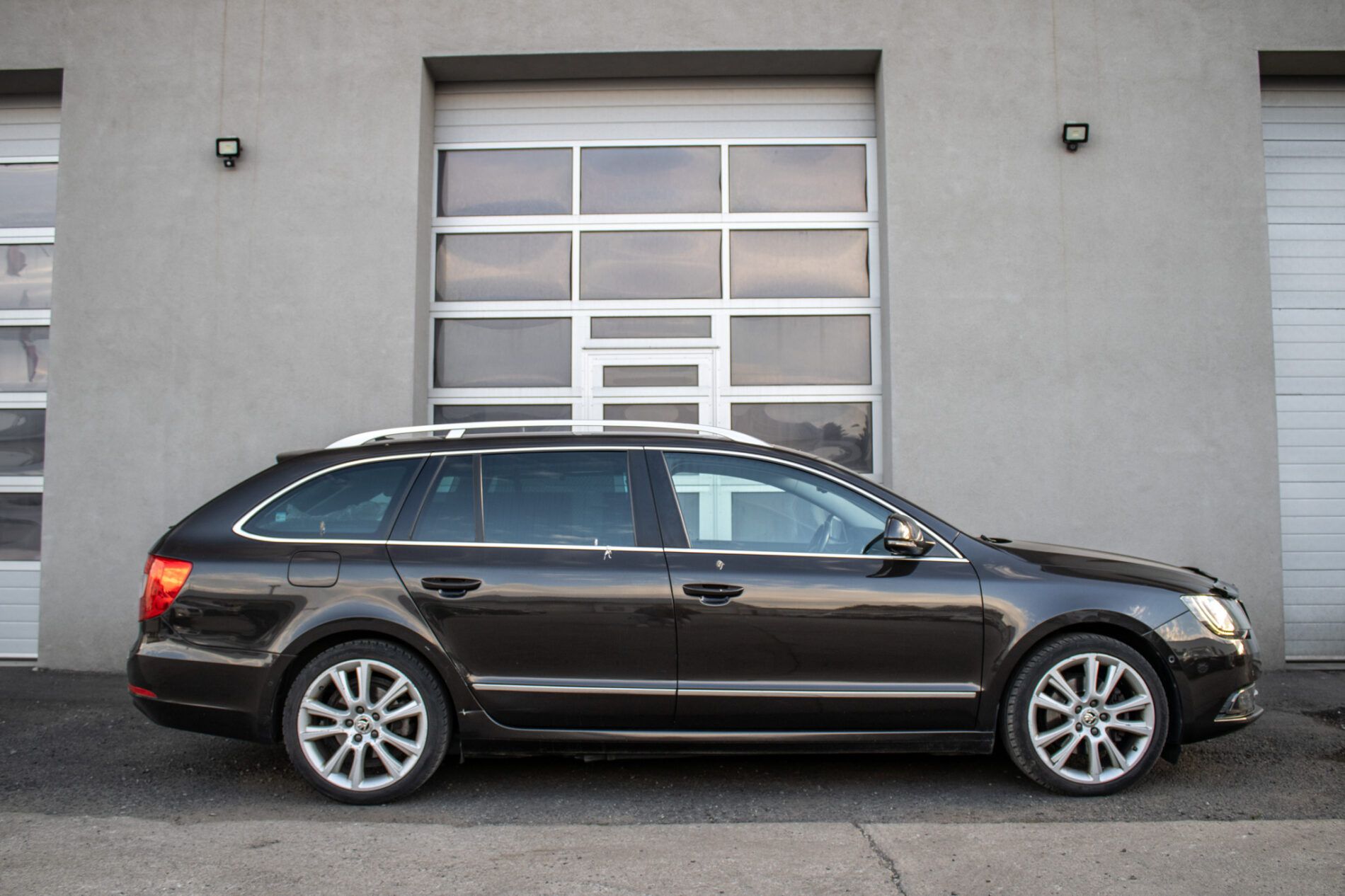 Škoda Superb - fotka 4