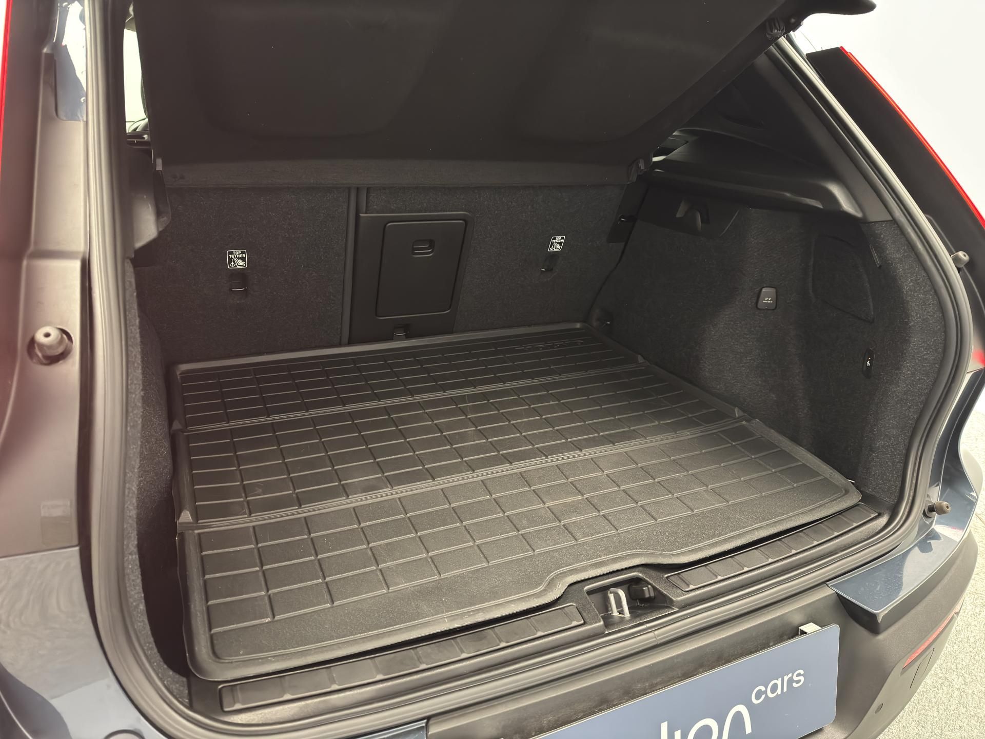 Volvo XC40, T3 MOMENTUM CZ 1.maj - fotka 5