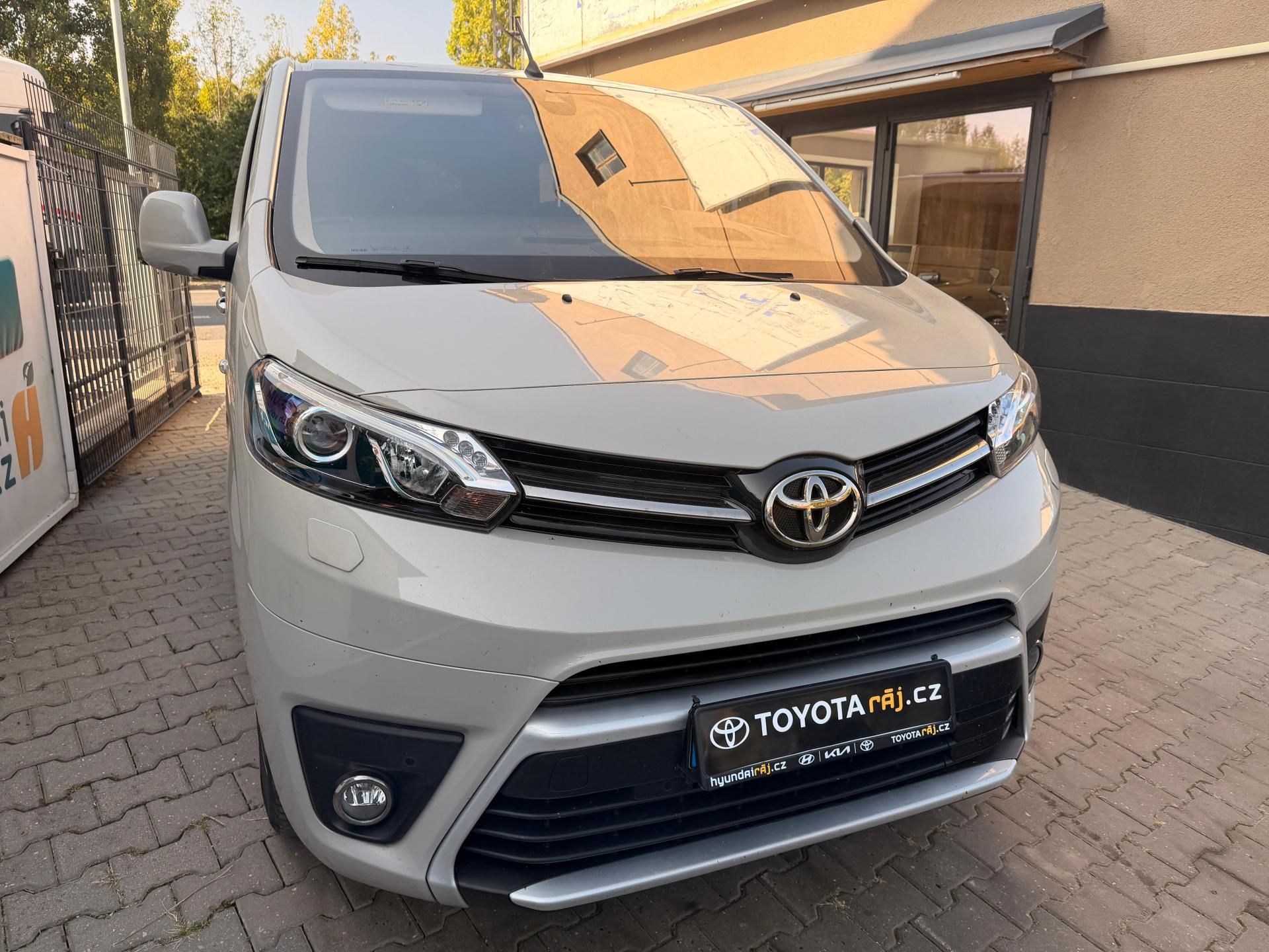 Toyota Proace Verso, 2.0-1.MAJ-DPH-AUT-BUSINESS - fotka 6