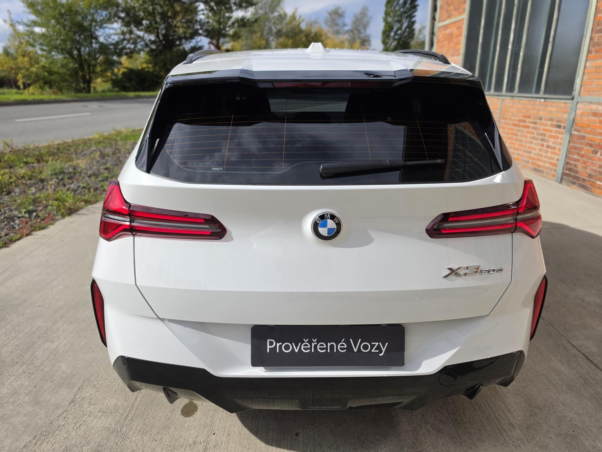 BMW X3, 20d xDrive Mpaket + tažné - fotka 4