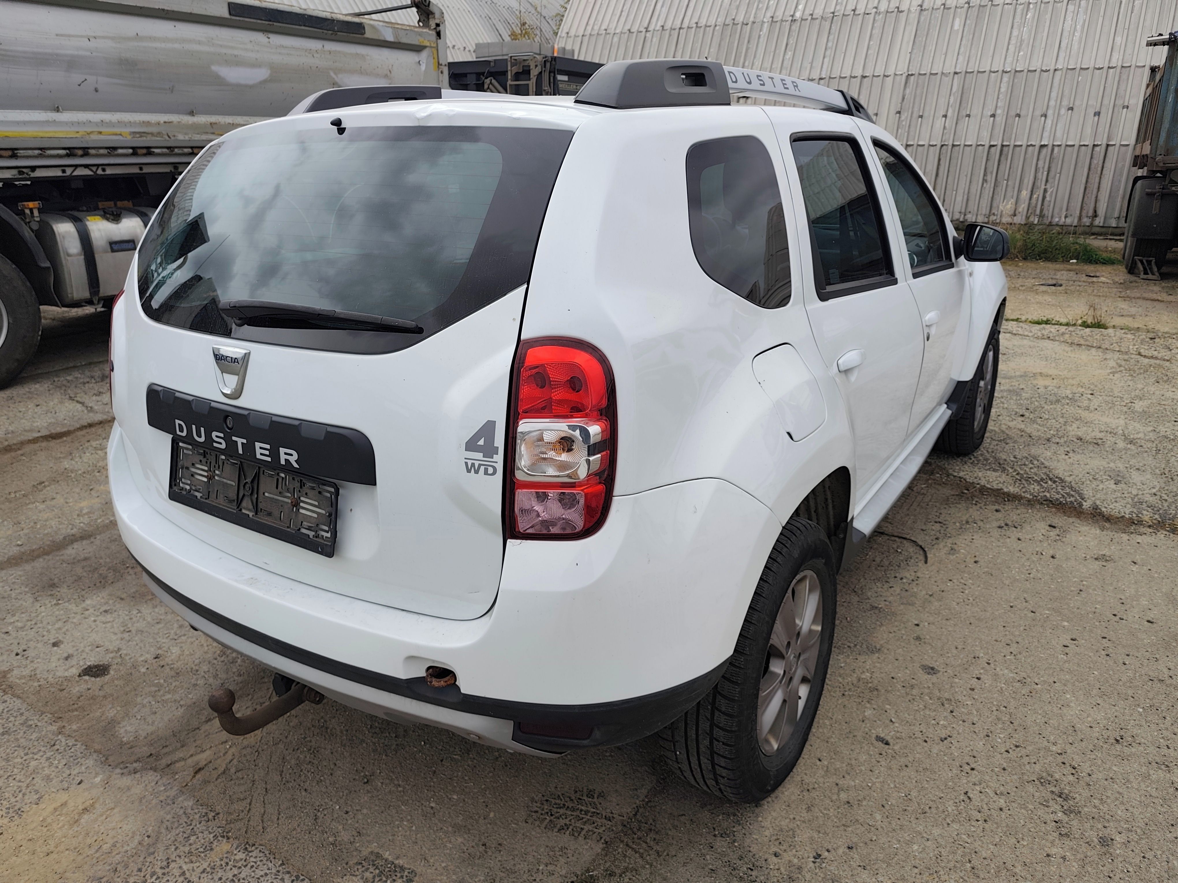 Dacia Duster, 1.6 sce 4x4 - fotka 4