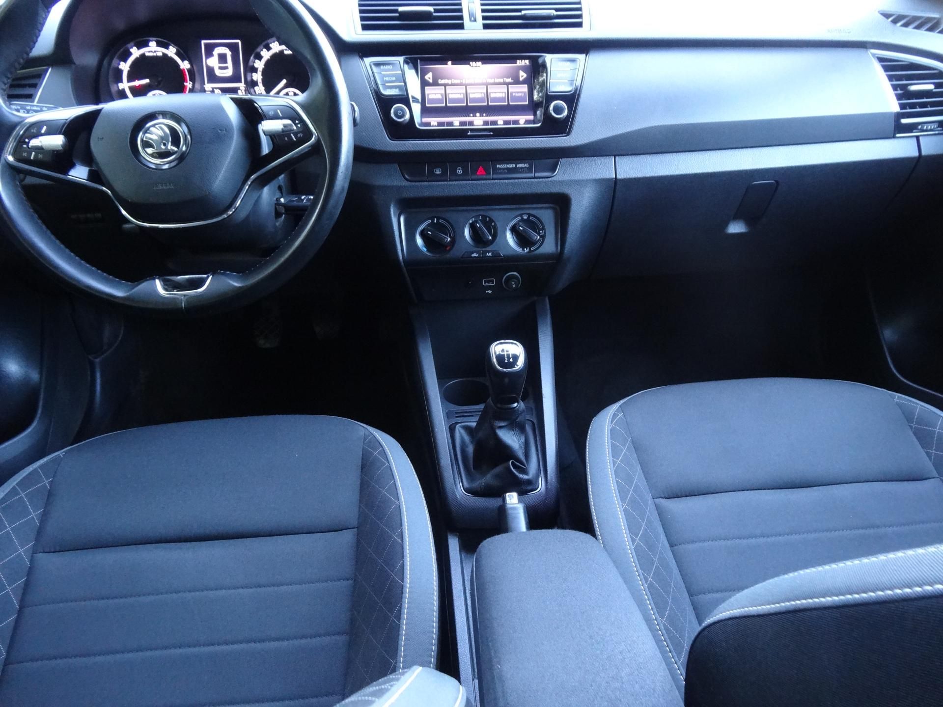 Škoda Fabia, Kombi 1.0TSi Ambi. zimní pneu - fotka 5