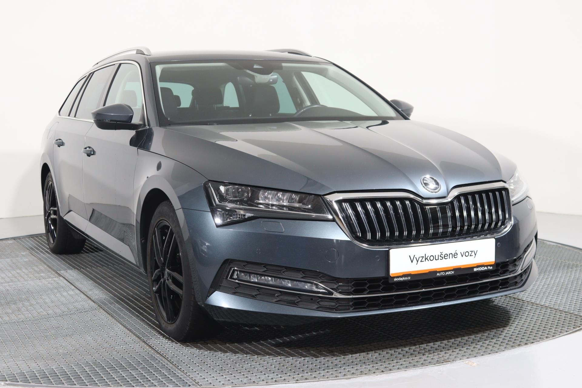 Škoda Superb, COMBI STYLE 2,0 TDI 110 kW DSG - fotka 6