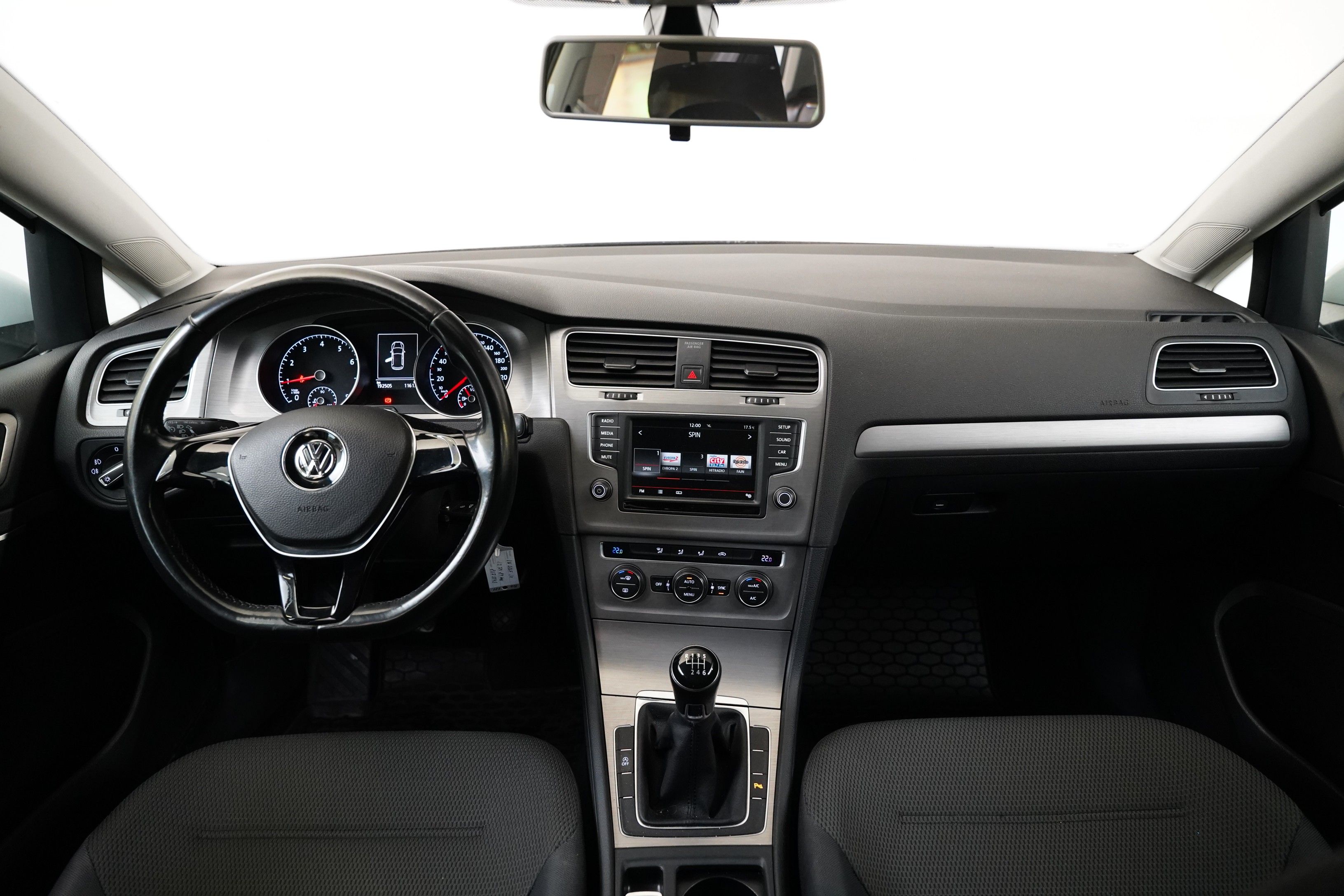 Volkswagen Golf, 1.2 TSI 81 kW - fotka 5