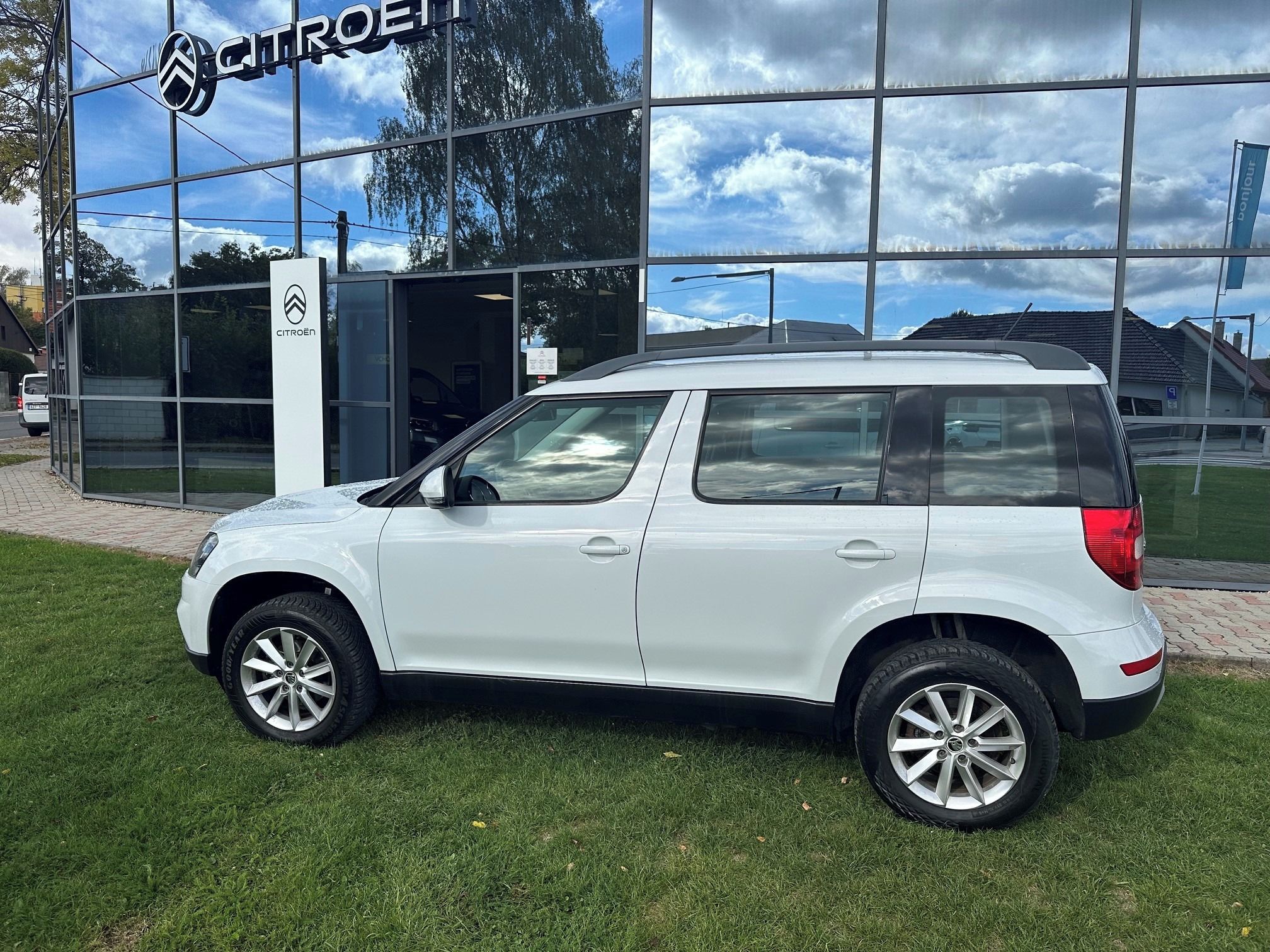 Škoda Yeti, ŠKODA  YETI 1,4  TSi - fotka 6