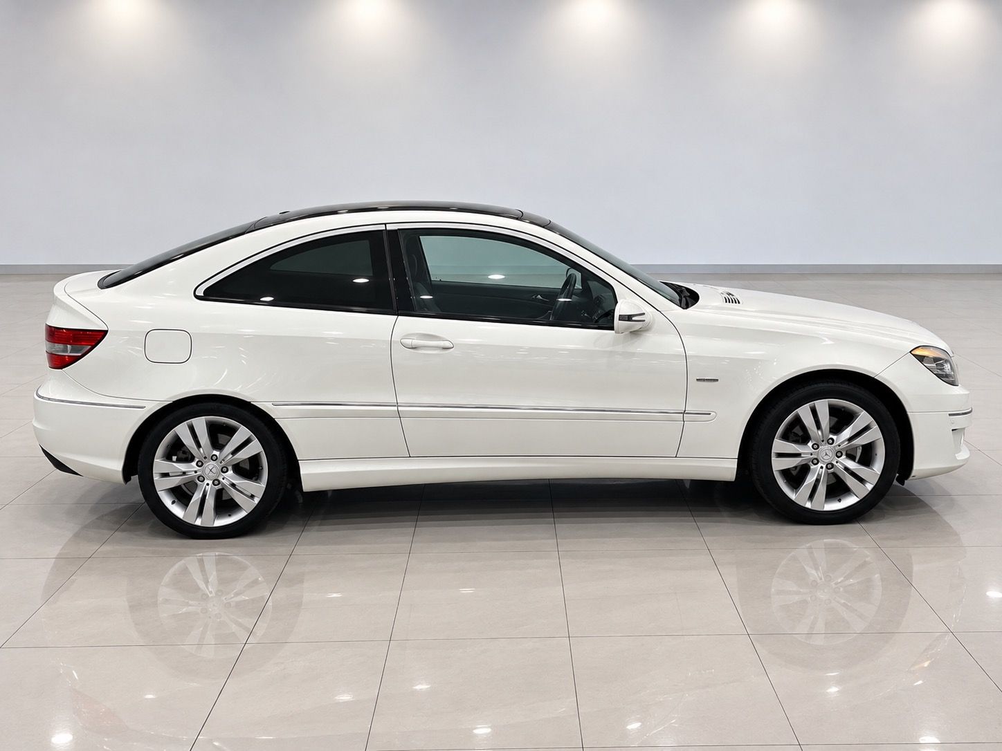 Mercedes-Benz CLC, 1.6 95kW | 140 690 km | SERVIS - fotka 4