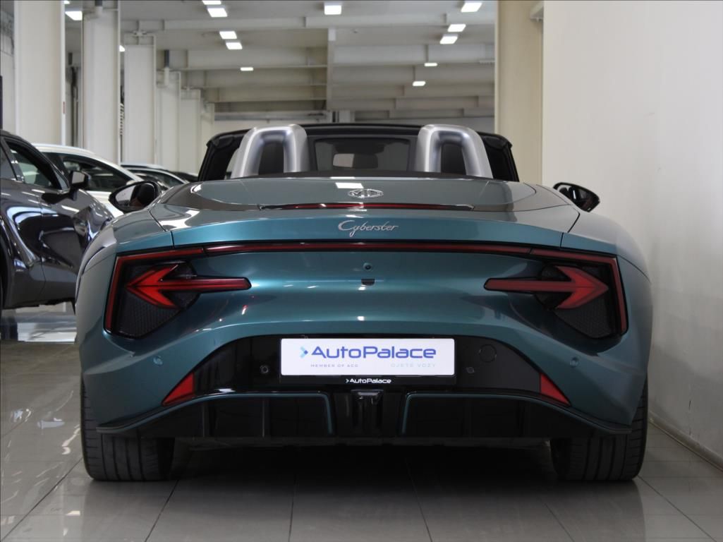 MG Cyberster, 250kW RWD Trophy 28tkm.ČR - fotka 4