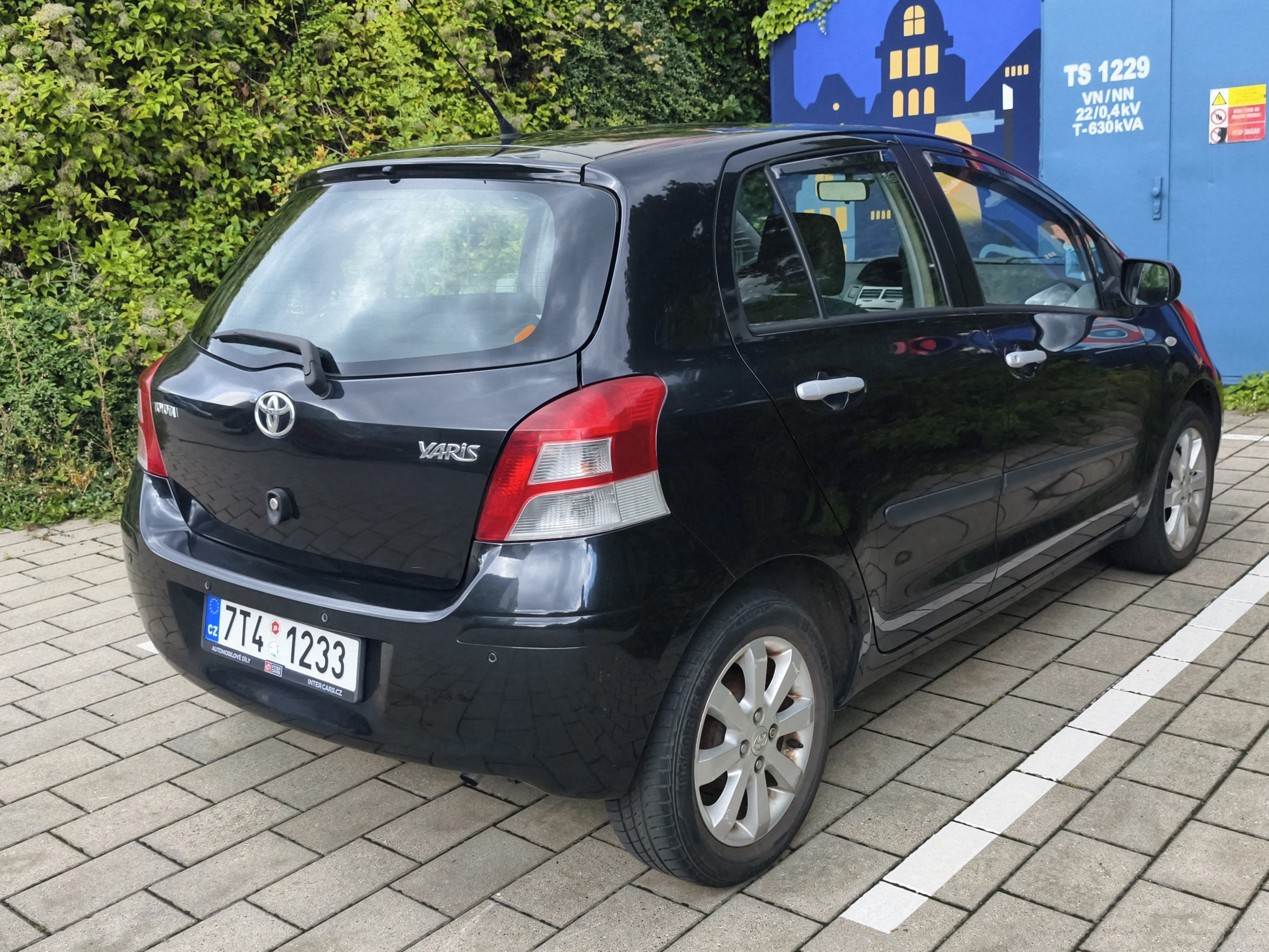 Toyota Yaris, 1.0 VVT-i Klimatizace nové ČR - fotka 2