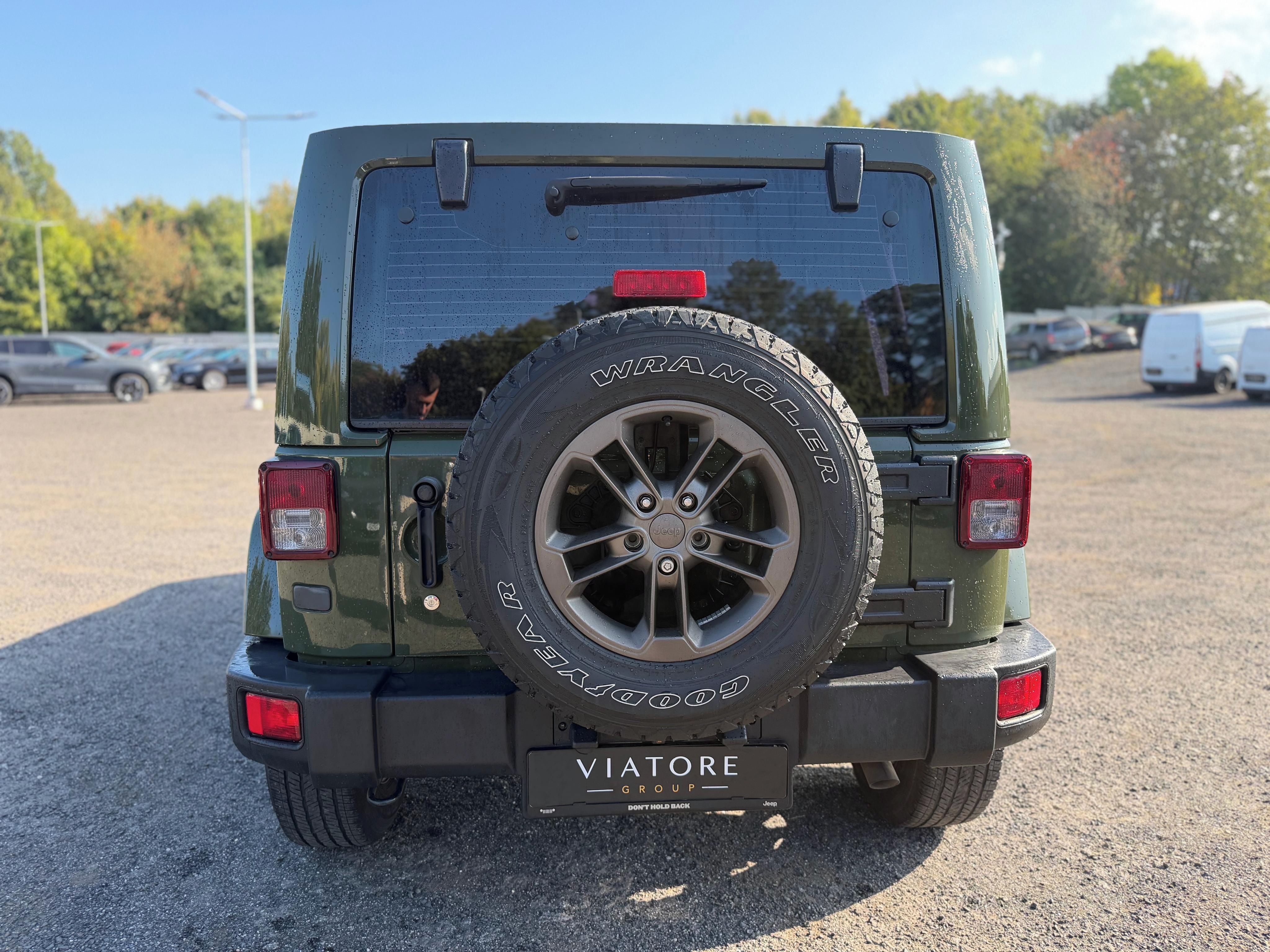 Jeep Wrangler, UNLIMITED SAHARA 3.6 V6 75 edi - fotka 4