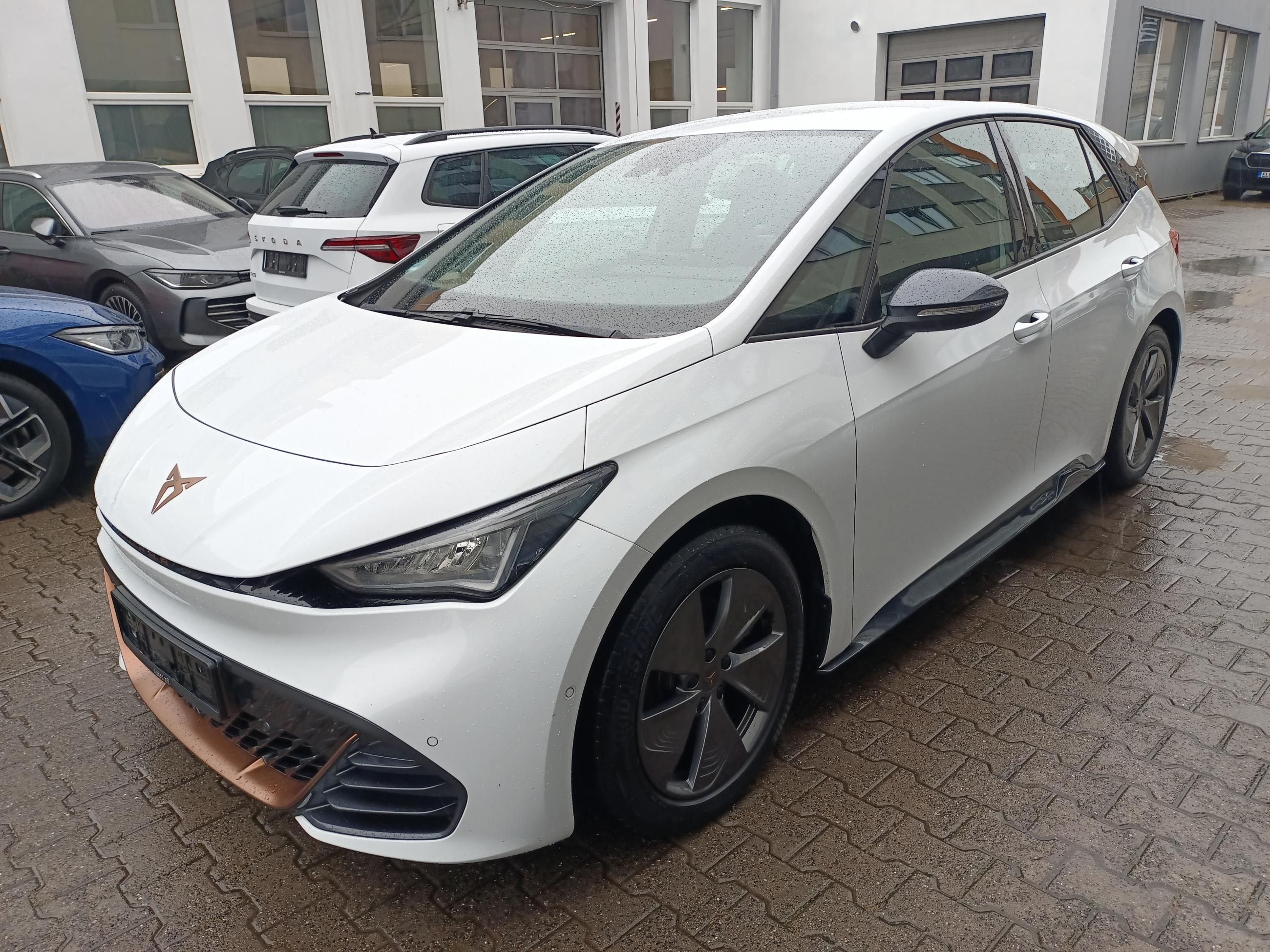 Cupra Born, 150kW 62 kWh / Tepelko - fotka 4