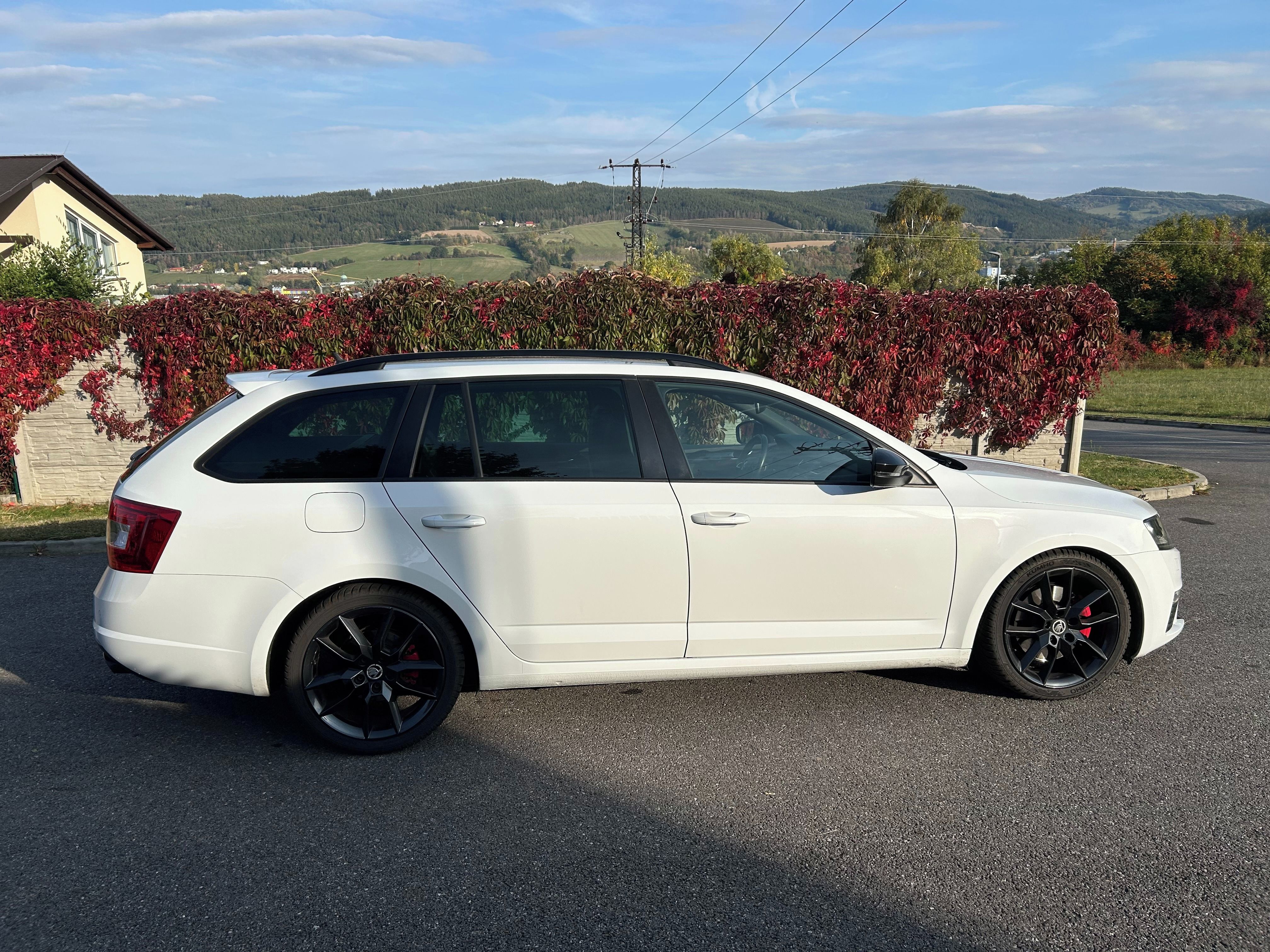 Škoda Octavia, ŠKODA OCTAVIA 3 RS 2.0 TDI 4x4 - fotka 4