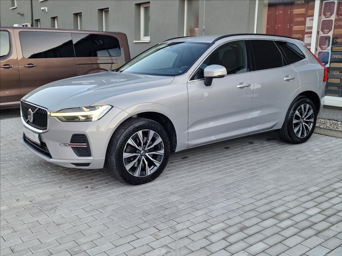 Volvo XC60, B5 AWD Momentum Pro,ČR,1.Maj. - fotka 6
