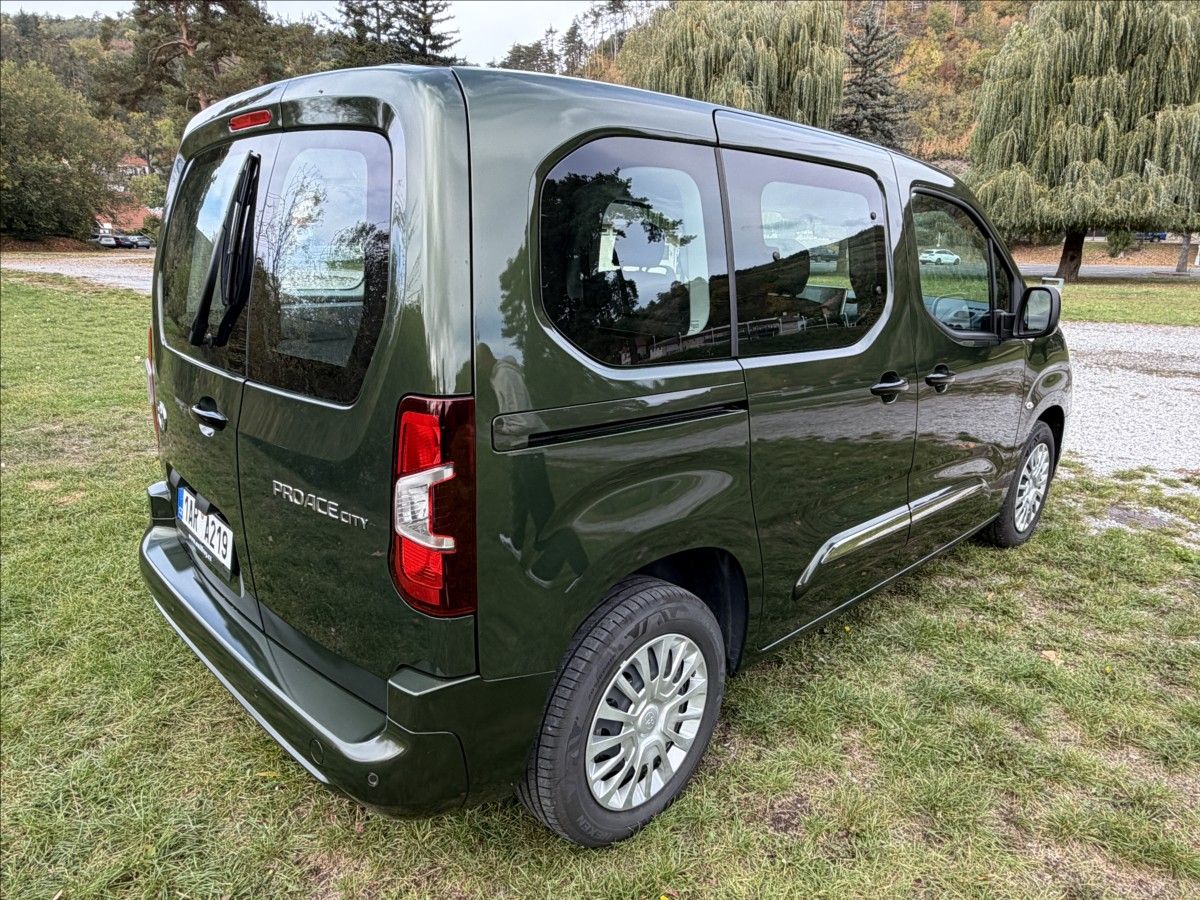 Toyota Proace City Verso, 1,5 D 130k 8A/T Business - fotka 3
