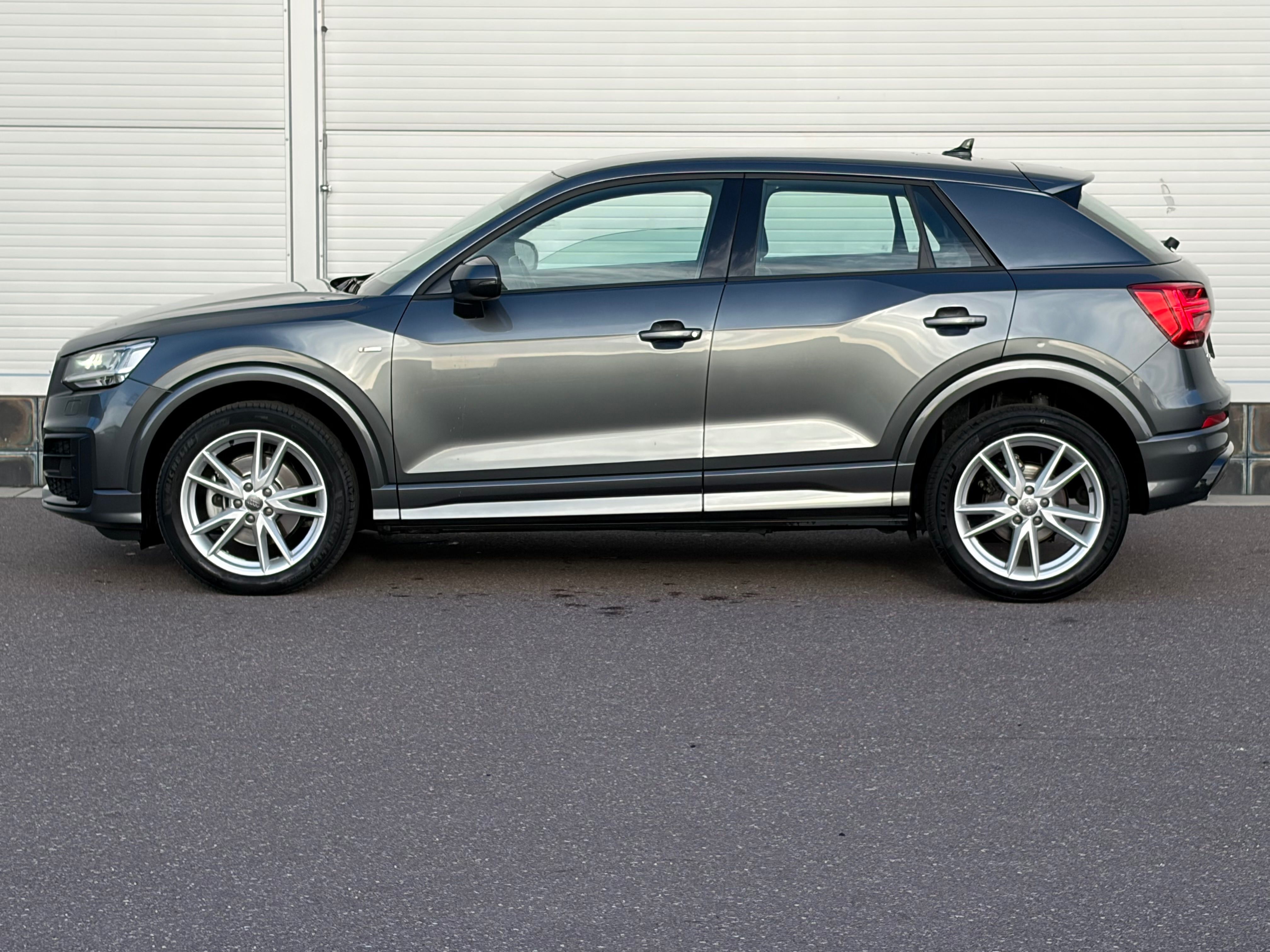 Audi Q2, S-line/1.6TDi/LED/ACC/NAVI/ - fotka 5
