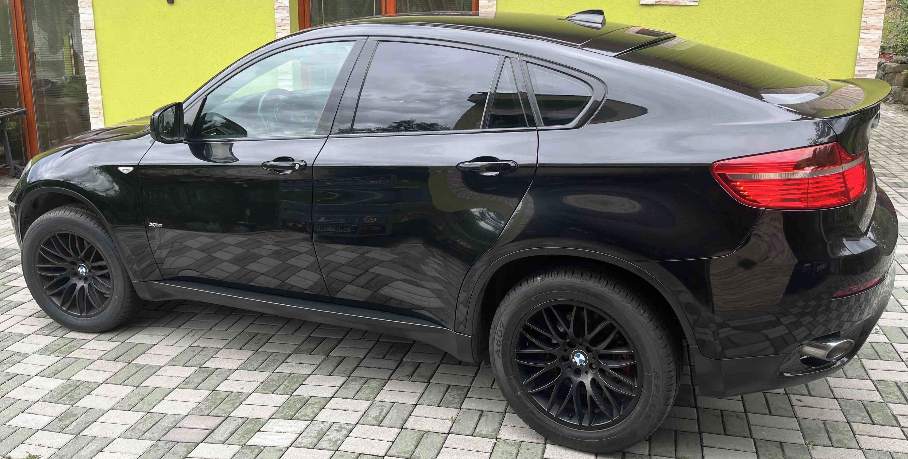 BMW X6 - fotka 4