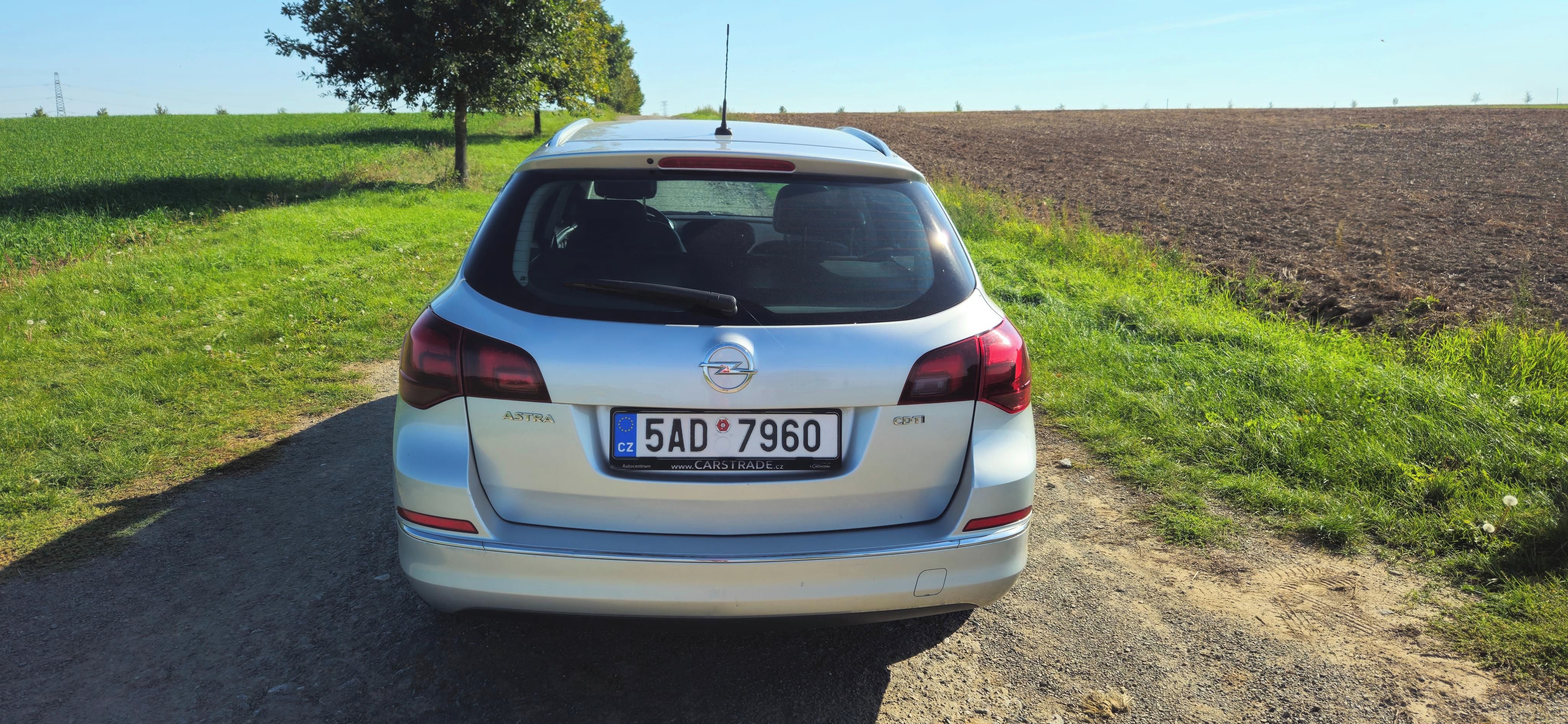 Opel Astra, Opel Astra J, 1,6 CDTI,81kw - fotka 4
