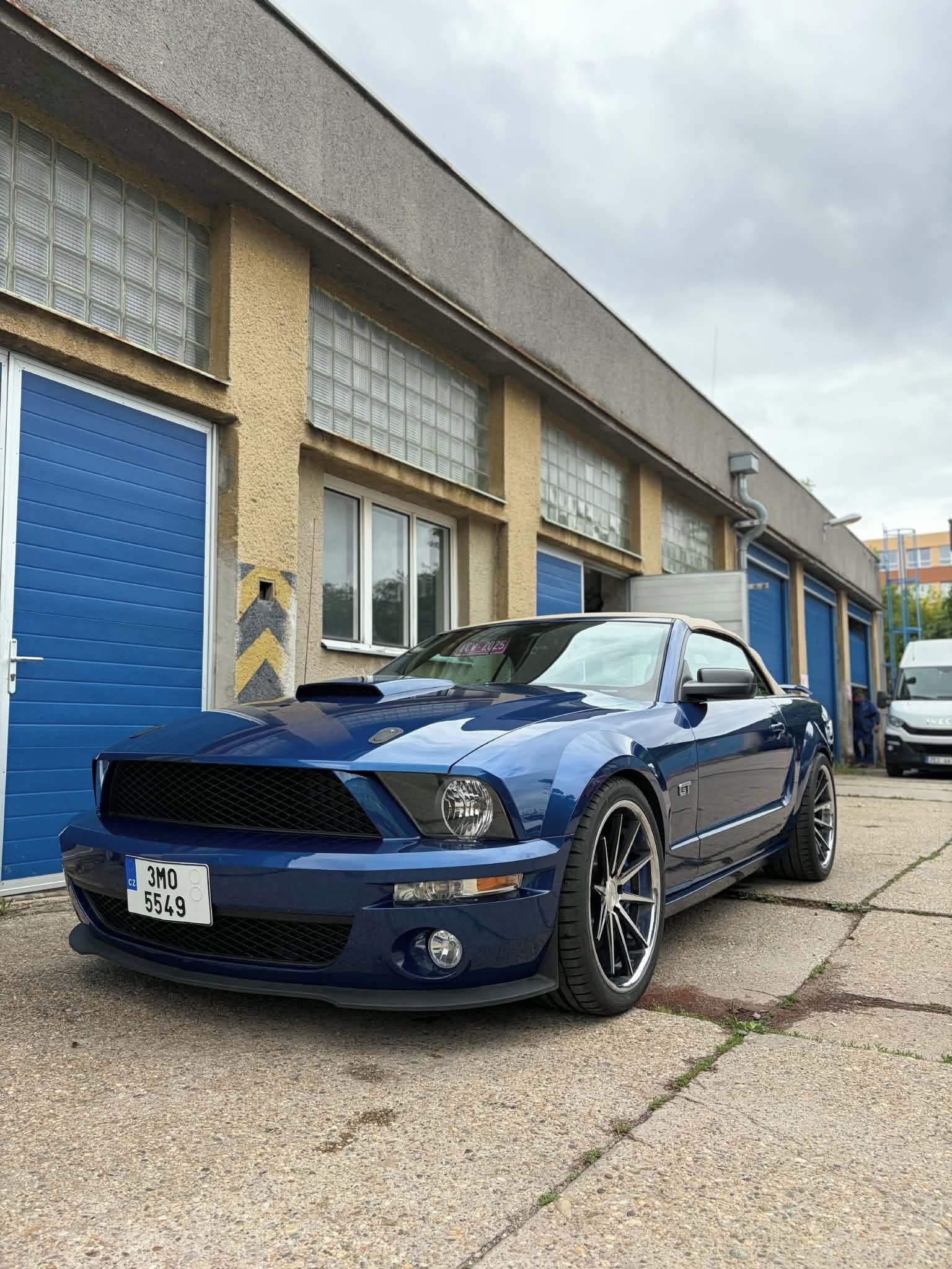 Ford Mustang, Mustang V8 Convertible - fotka 3