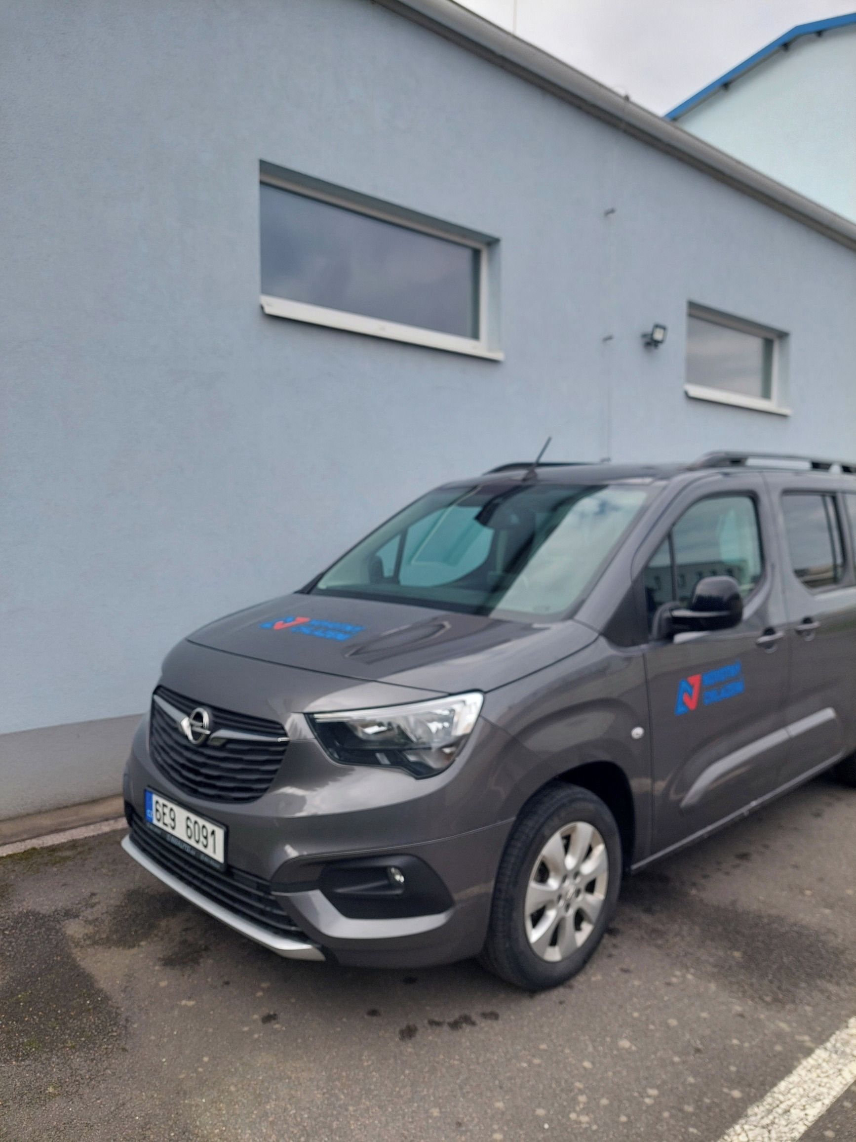 Opel Combo, 1,5 CDTI, 7 míst, 1maj. ČR - fotka 2