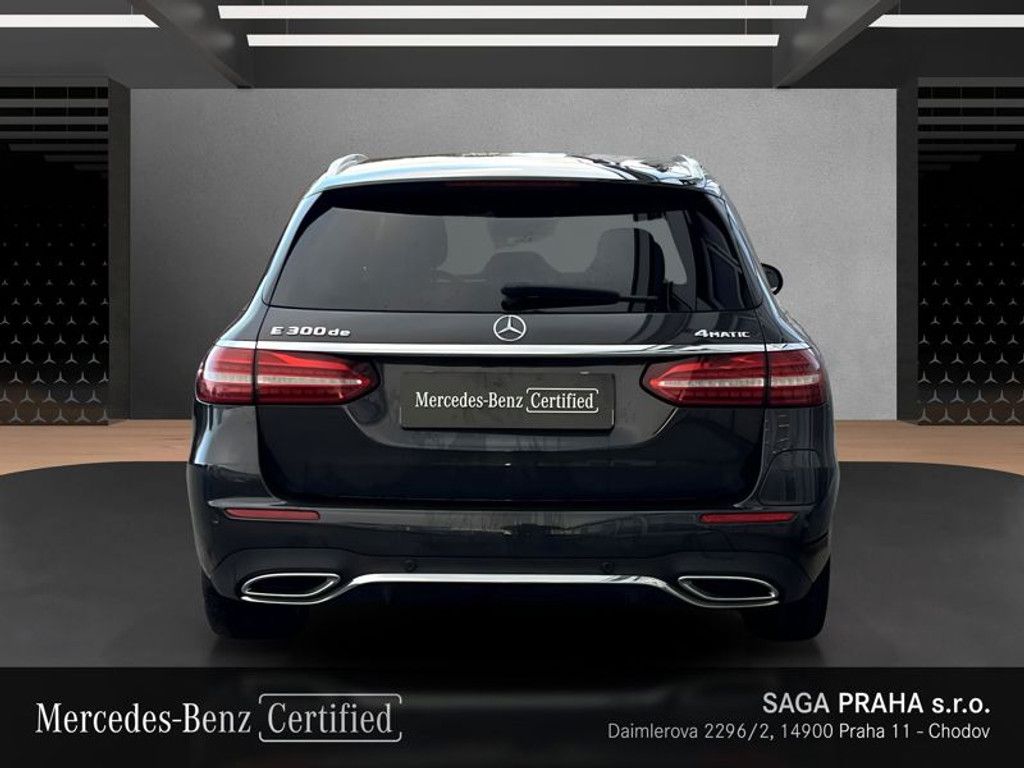Mercedes-Benz Třídy E, Třída E 300 de 4MATIC kombi AM - fotka 5