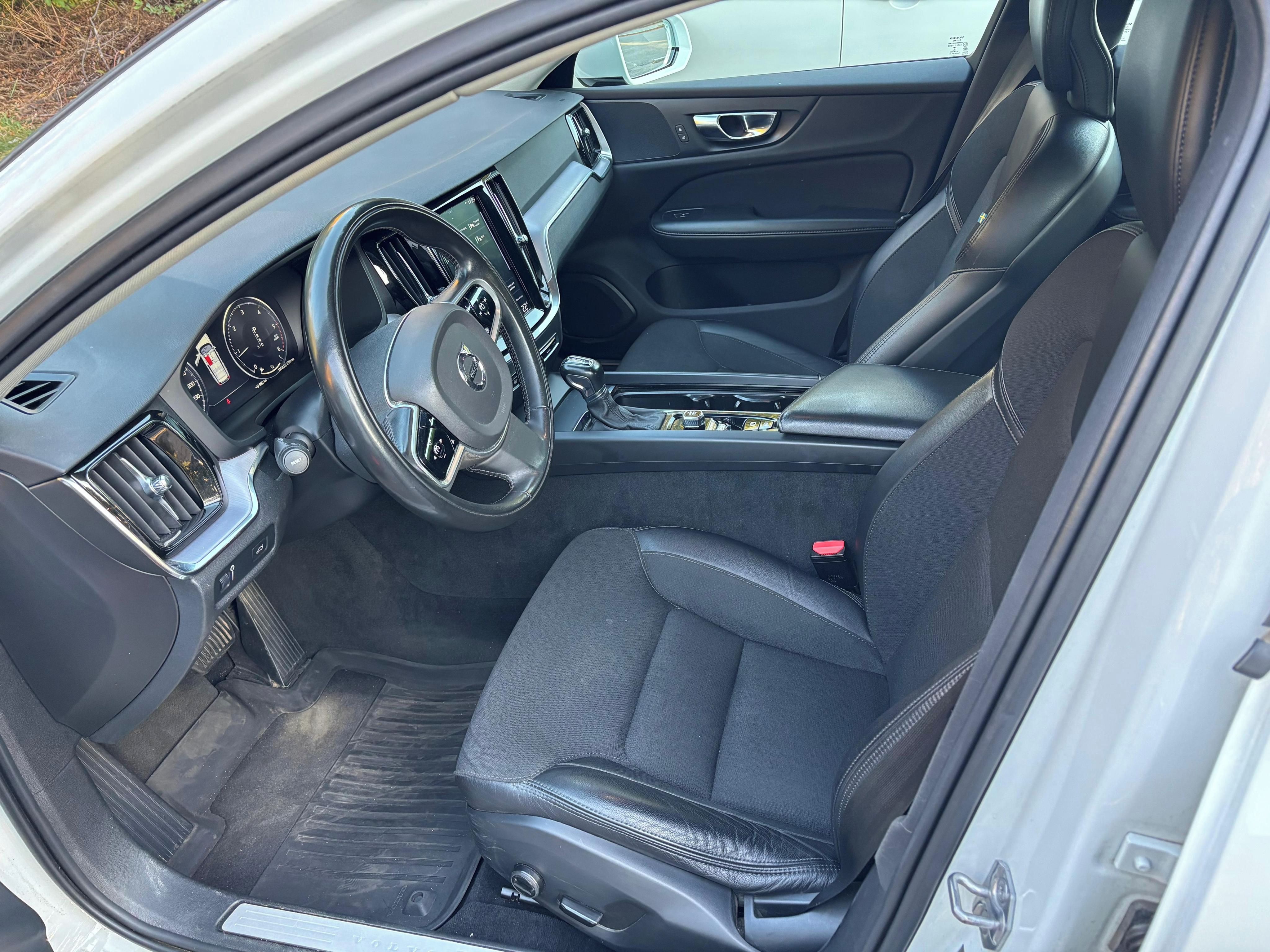 Volvo V60, CC 4x4, nová STK, prav. servis - fotka 6