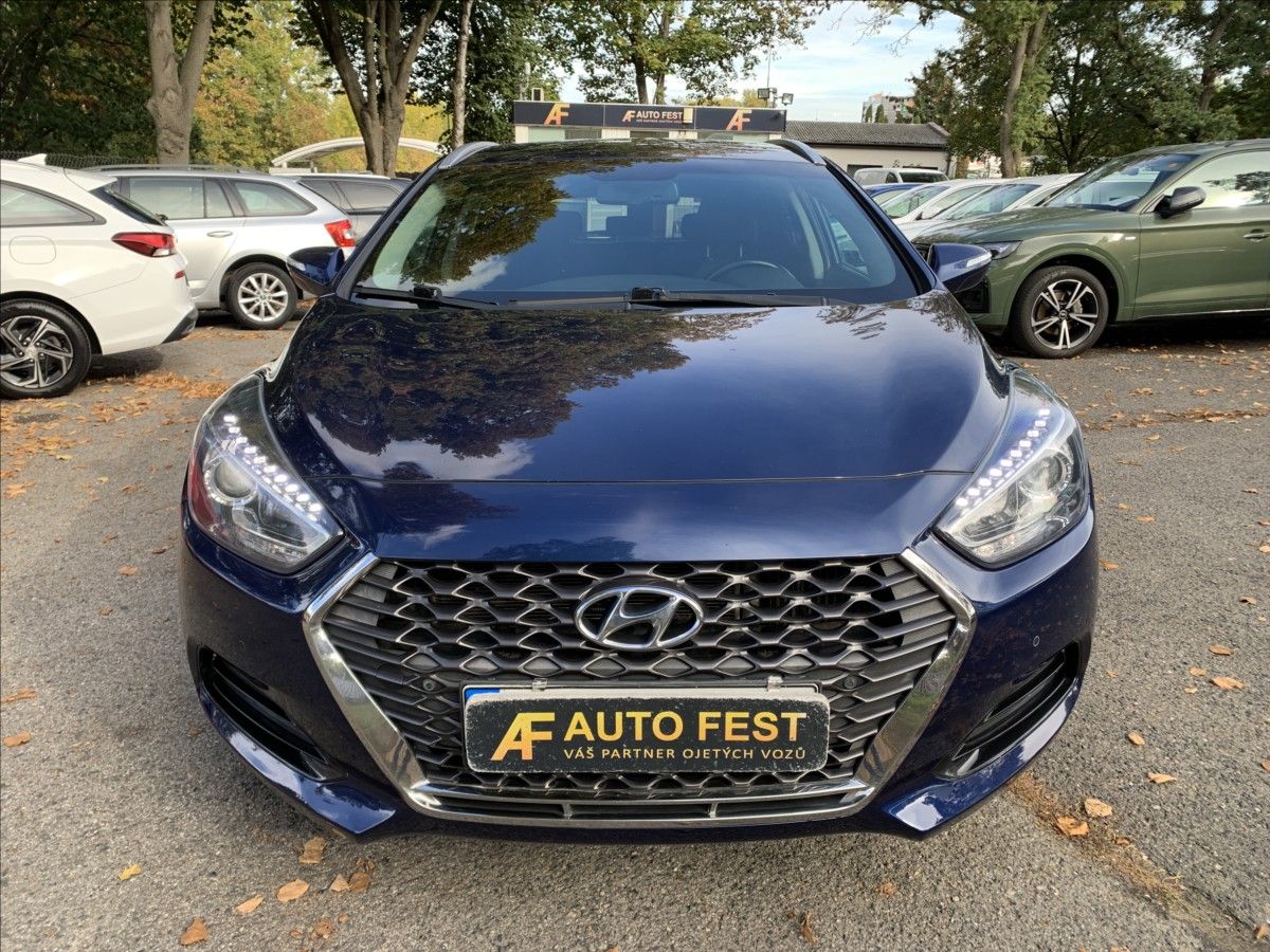 Hyundai i40, 1,6 CRDI ČR,1.MAJITEL - fotka 2