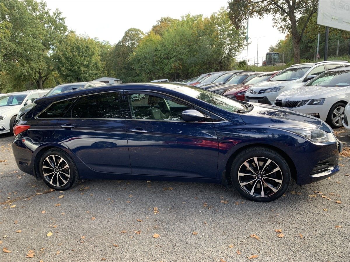 Hyundai i40, 1,6 CRDI ČR,1.MAJITEL - fotka 4