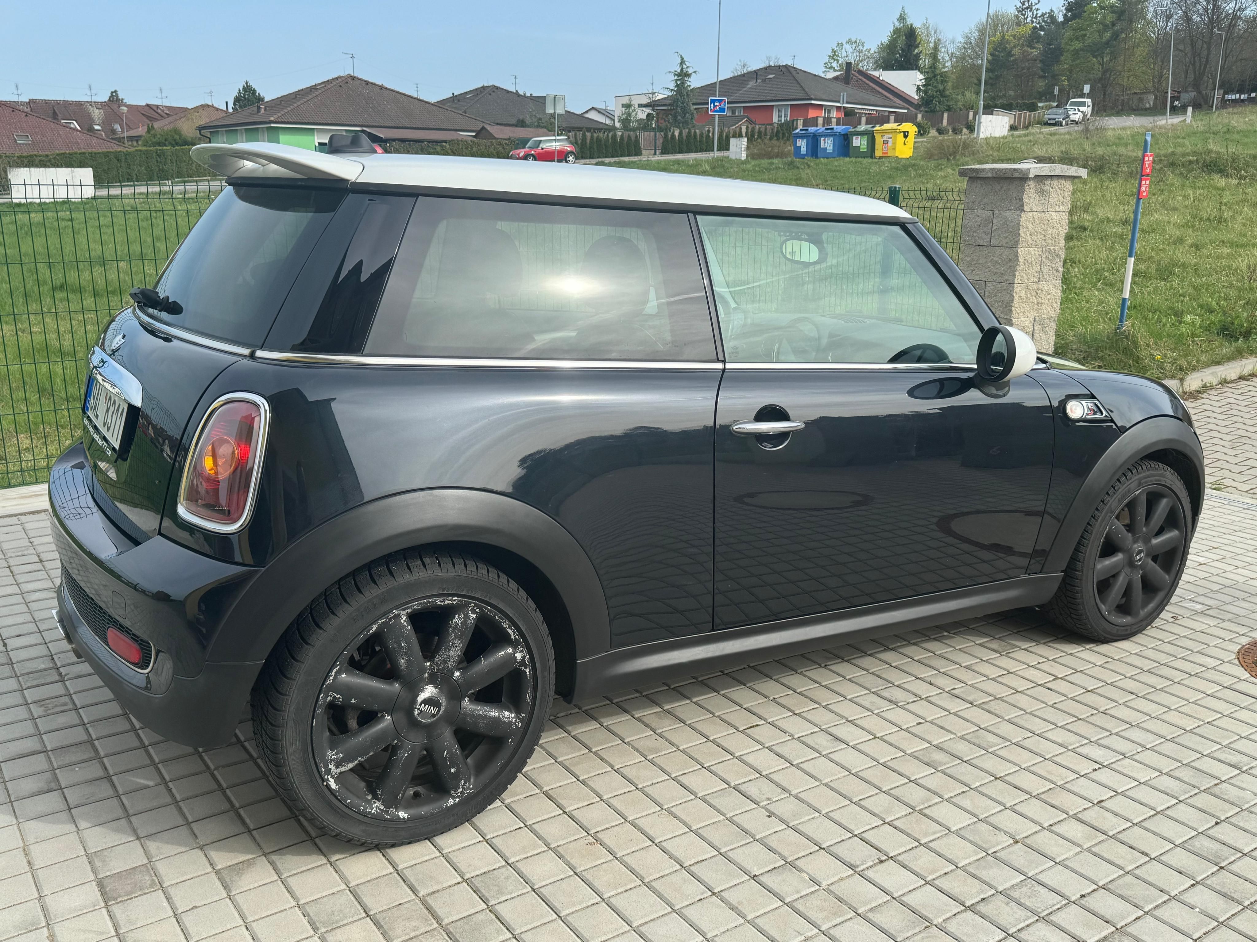 Mini Cooper S, R56 S JCW kit - fotka 3