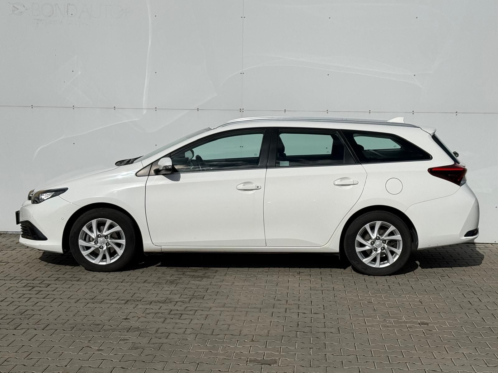 Toyota Auris, 1.6 Valvematic Active Trend - fotka 3