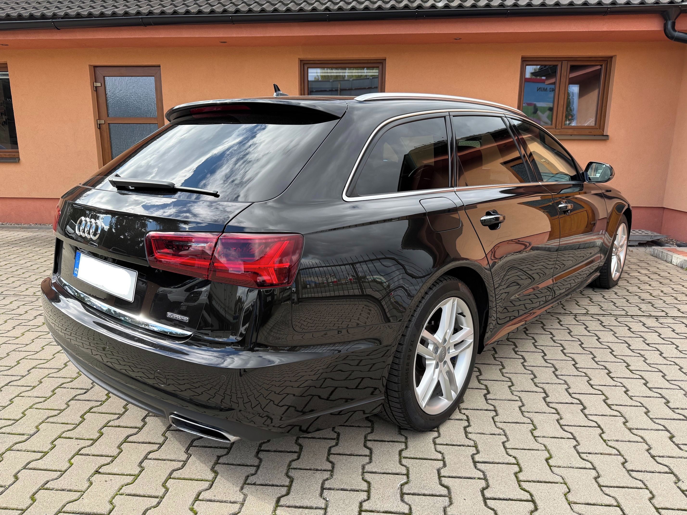 Audi A6 Avant, 3.0 Tdi, Čr, vzduch,154 tkm - fotka 5