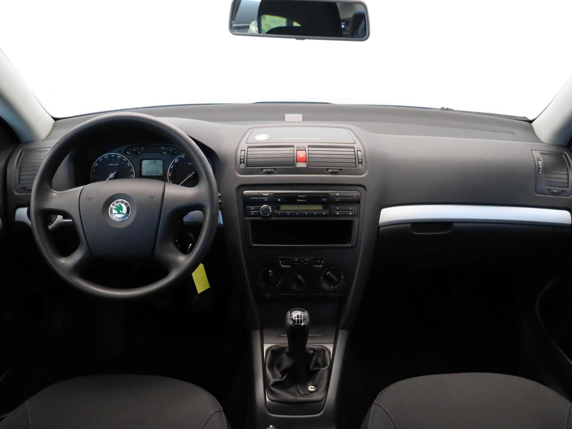 Škoda Octavia, AMBIENTE 1,8 TSI 118 kW - fotka 5