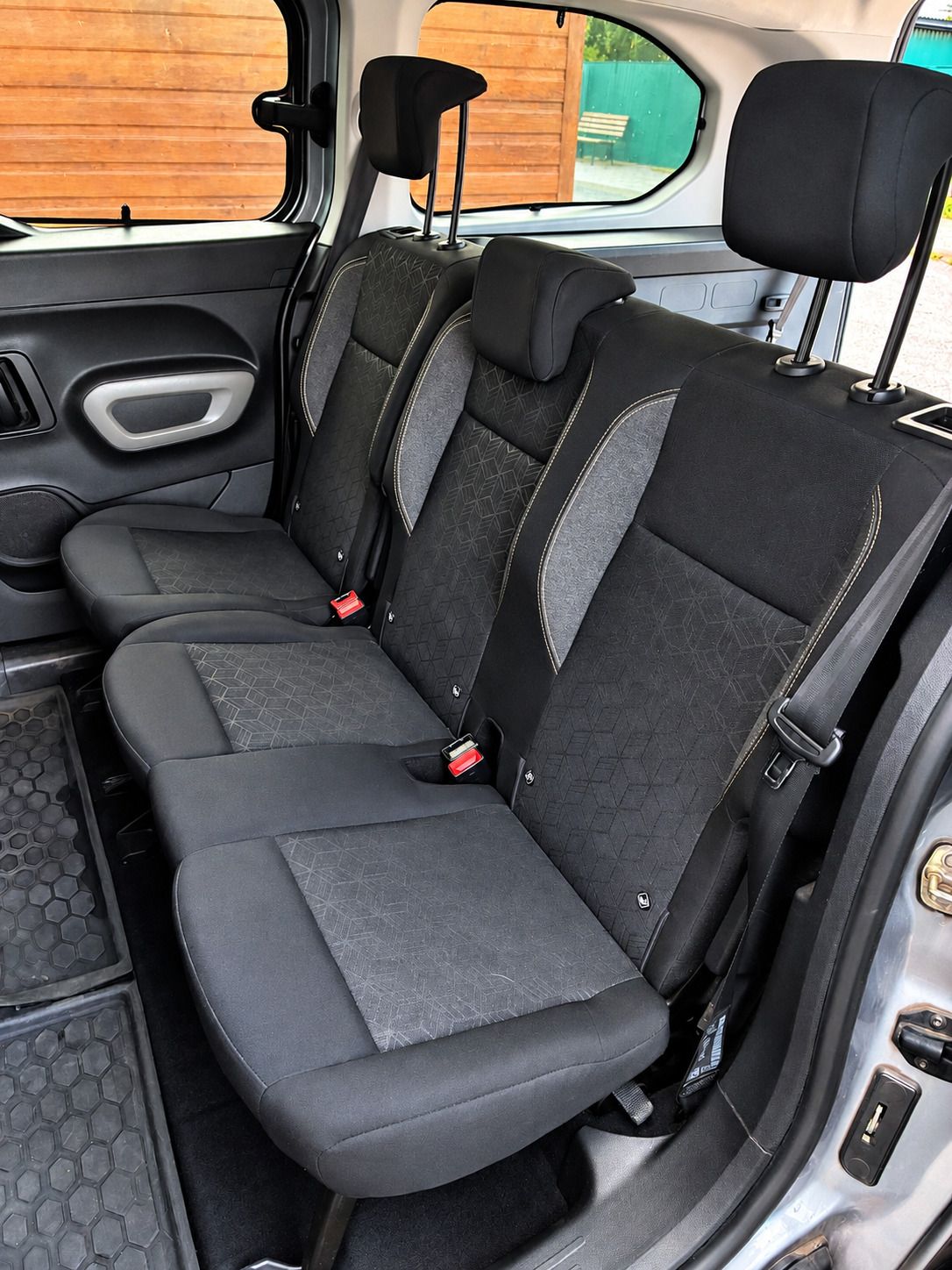 Peugeot Rifter, 1.2 PureTech 81kW Active - fotka 4
