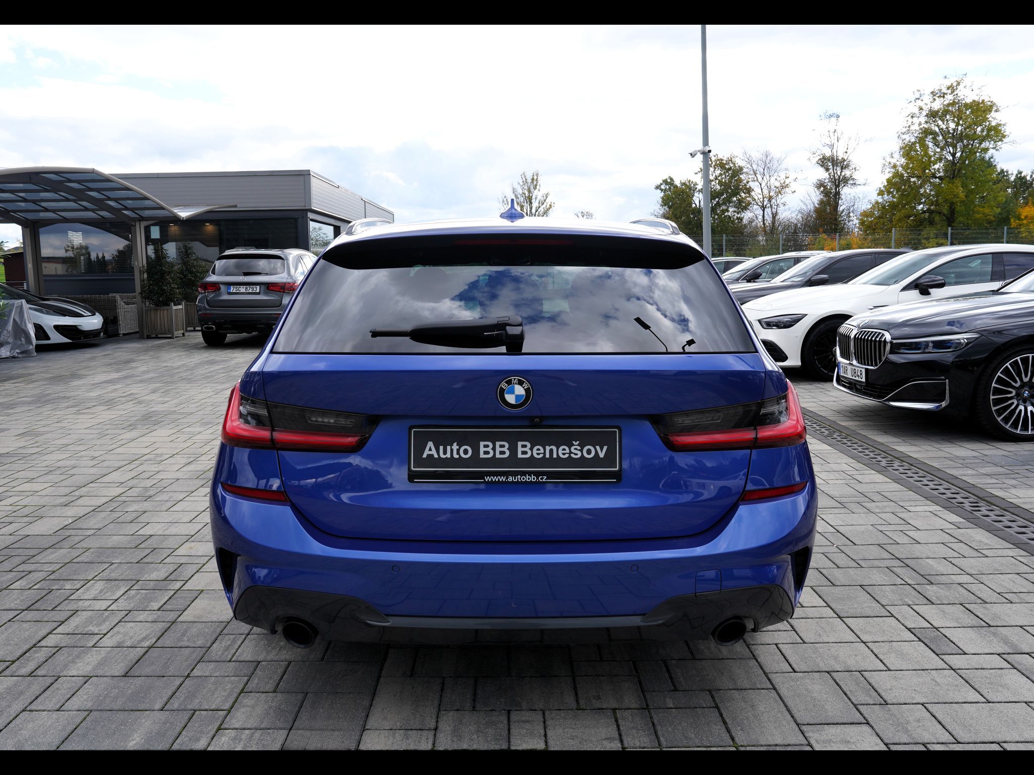 BMW Řada 3, 320d xDrive Mpaket/Lasery/kůže - fotka 5