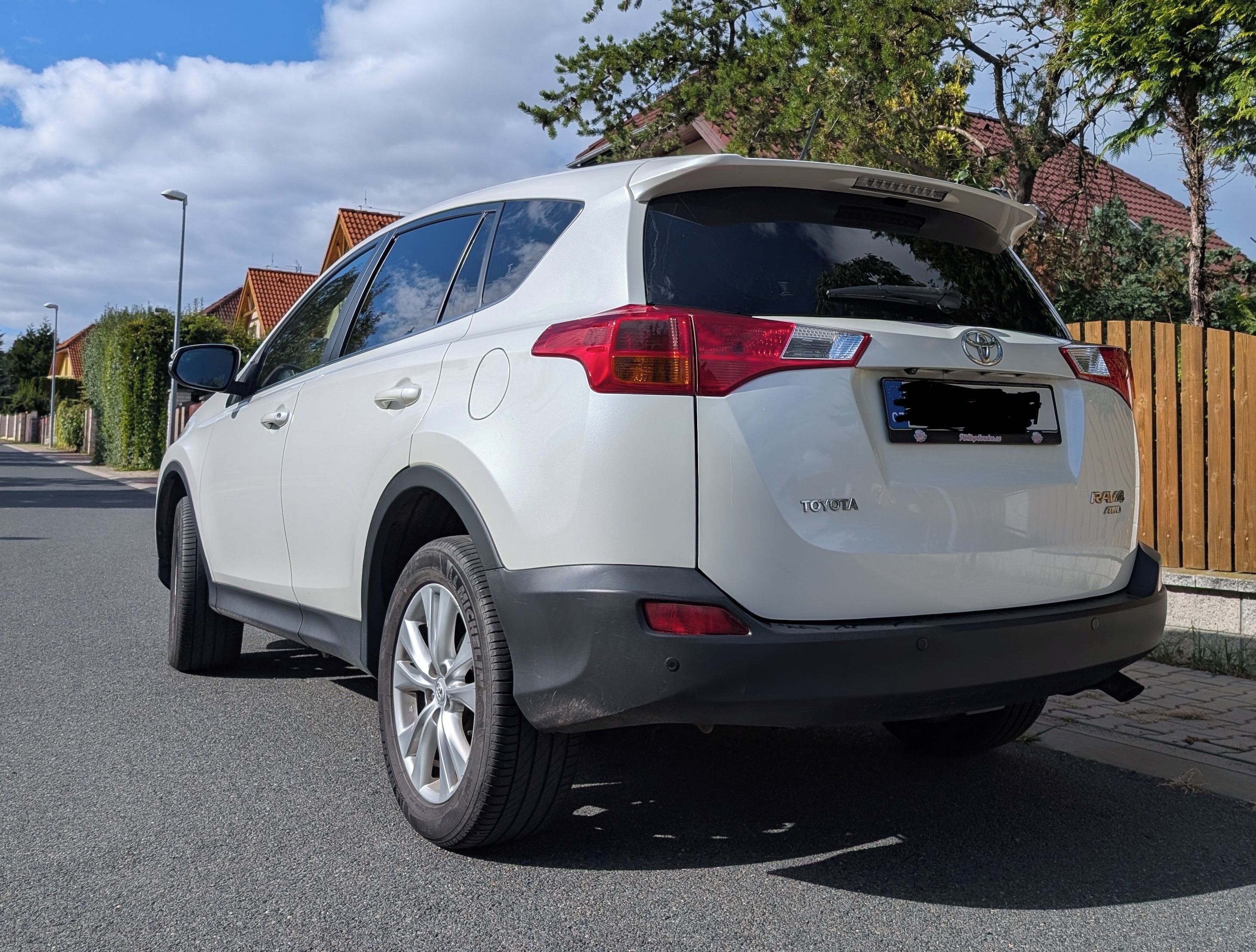 Toyota Rav4, 2,2D, 4x4, SUPER STAV - fotka 3