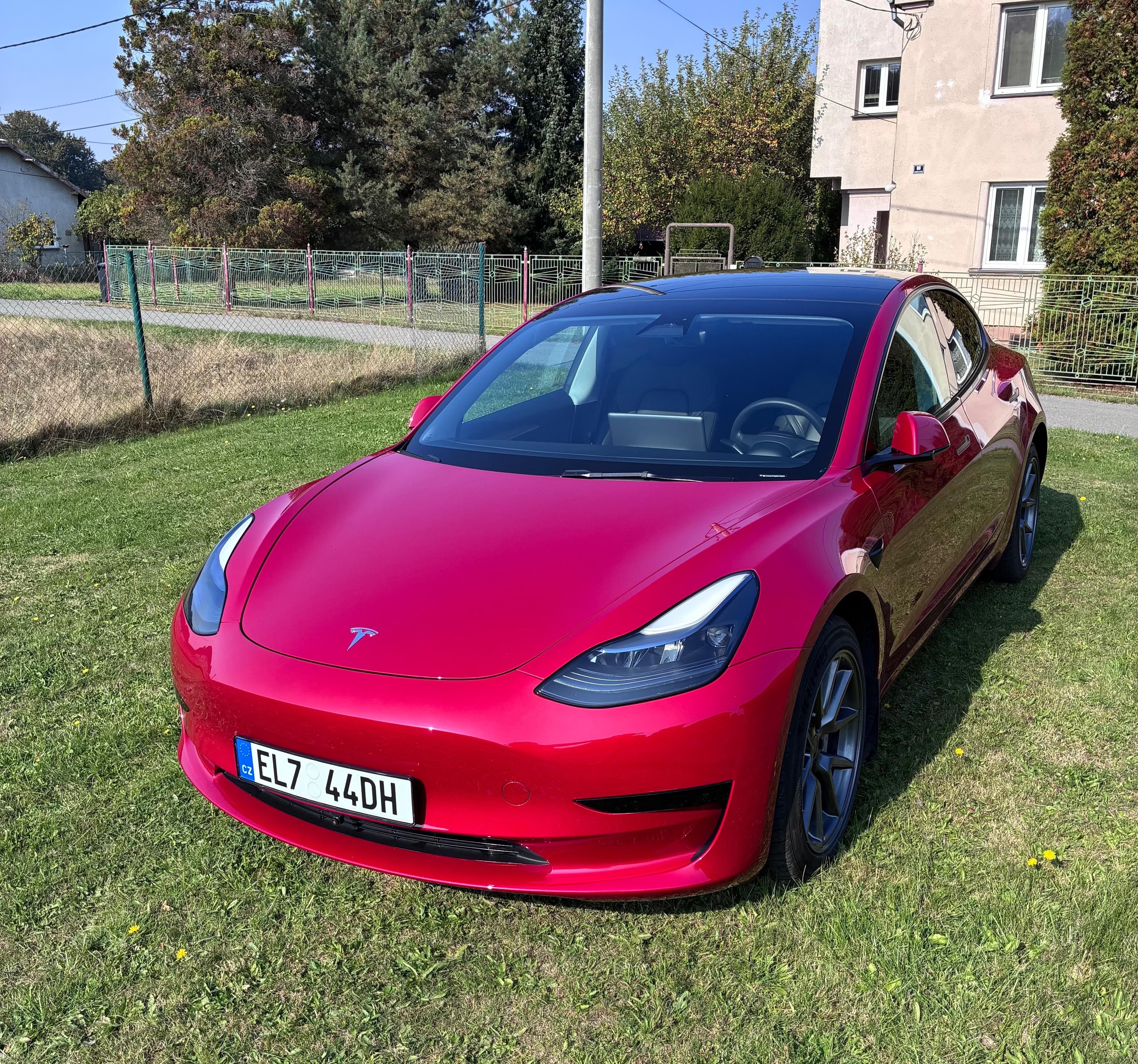 Tesla Model 3, TM 3 SR,nové v ČR, LFP, 3/2023