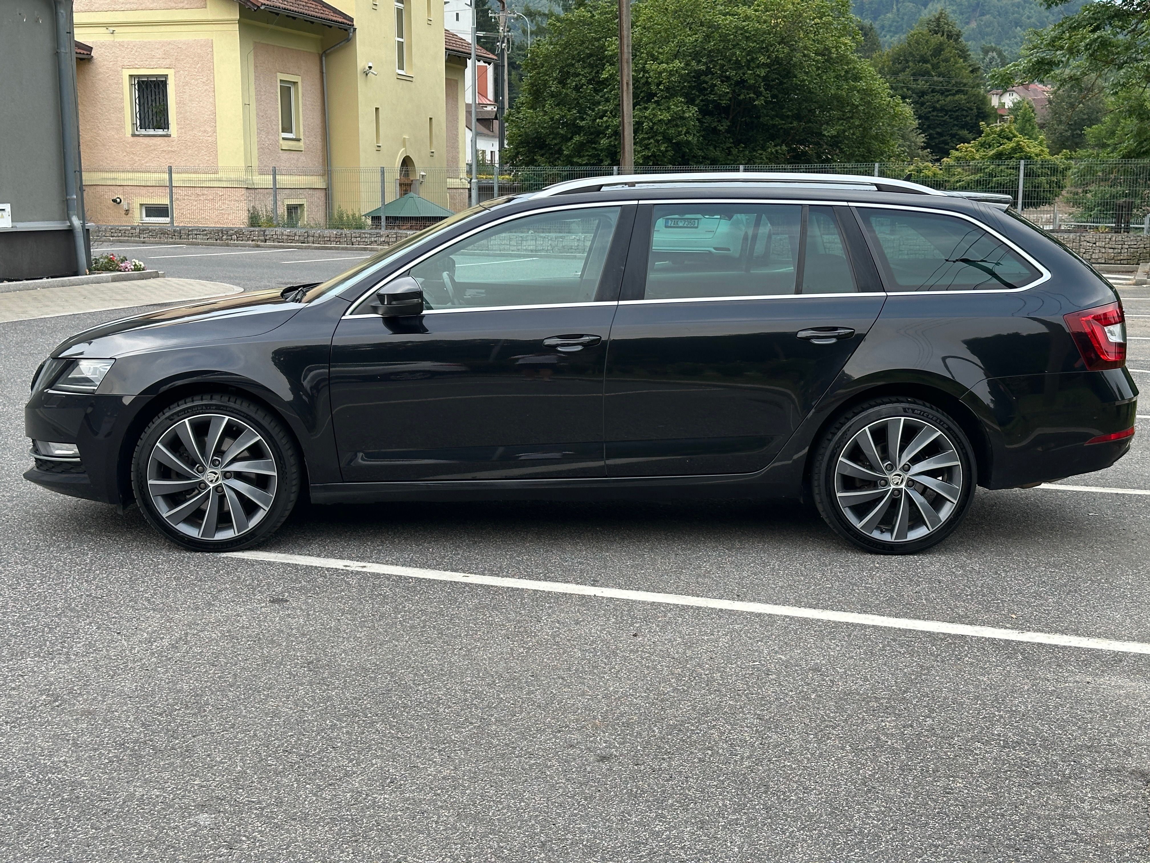 Škoda Octavia, 2.0 TDI 135kW Webasto - fotka 2