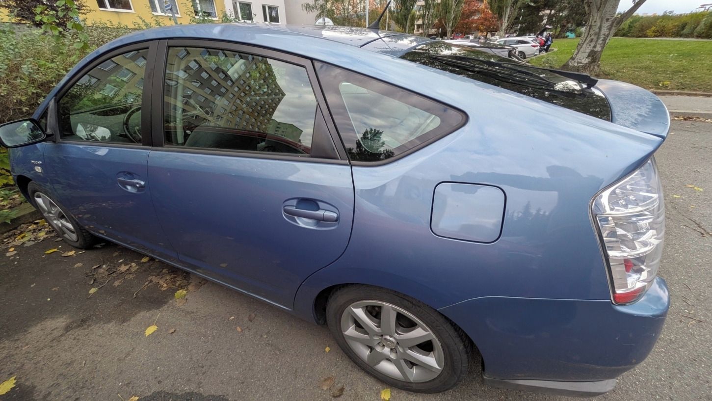 Toyota Prius, 2008, 244 tisíc km, servis Toy - fotka 3