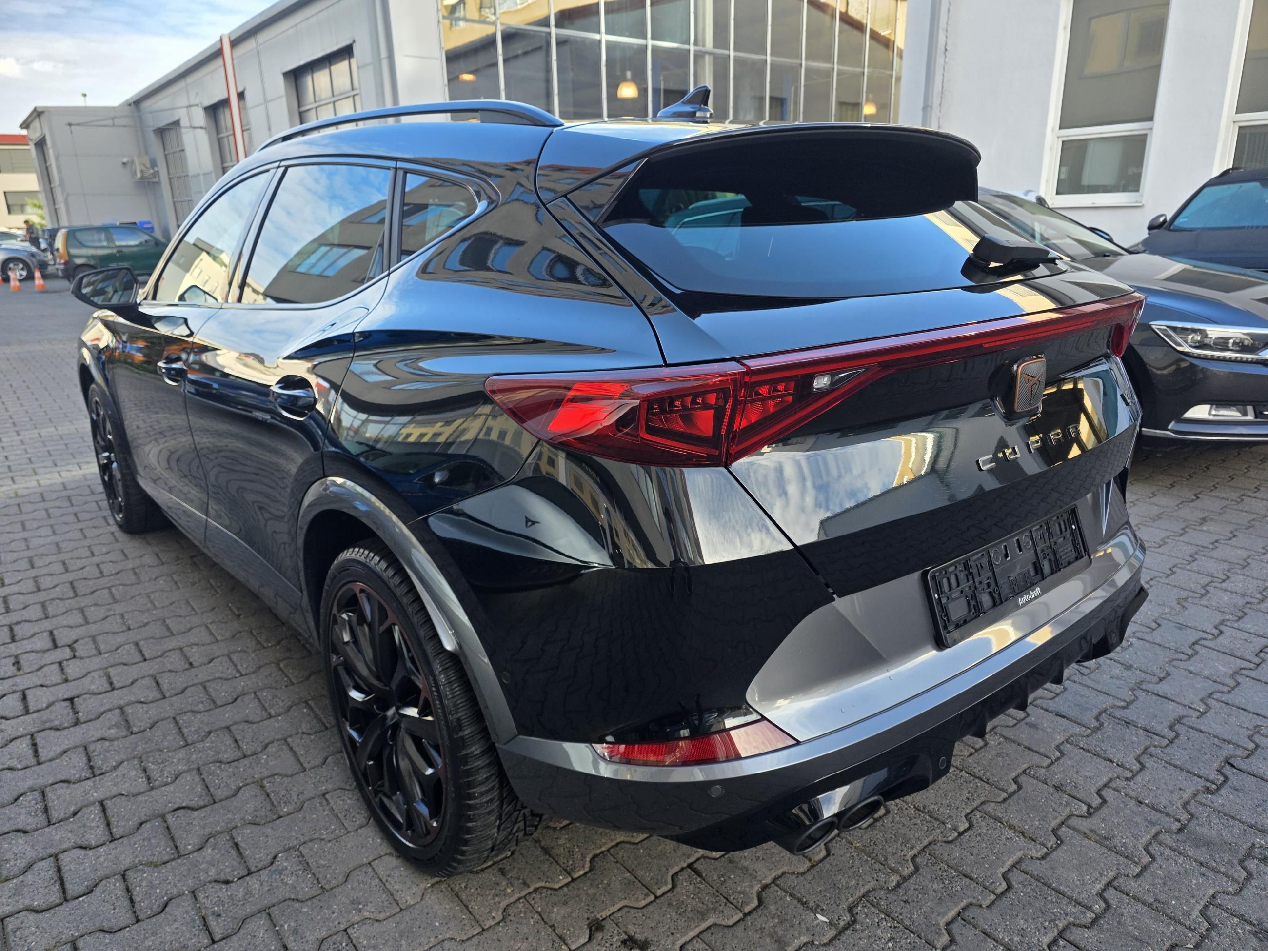 Cupra Formentor, VZ 2.0 TSI 228kW 4x4 DSG - fotka 4
