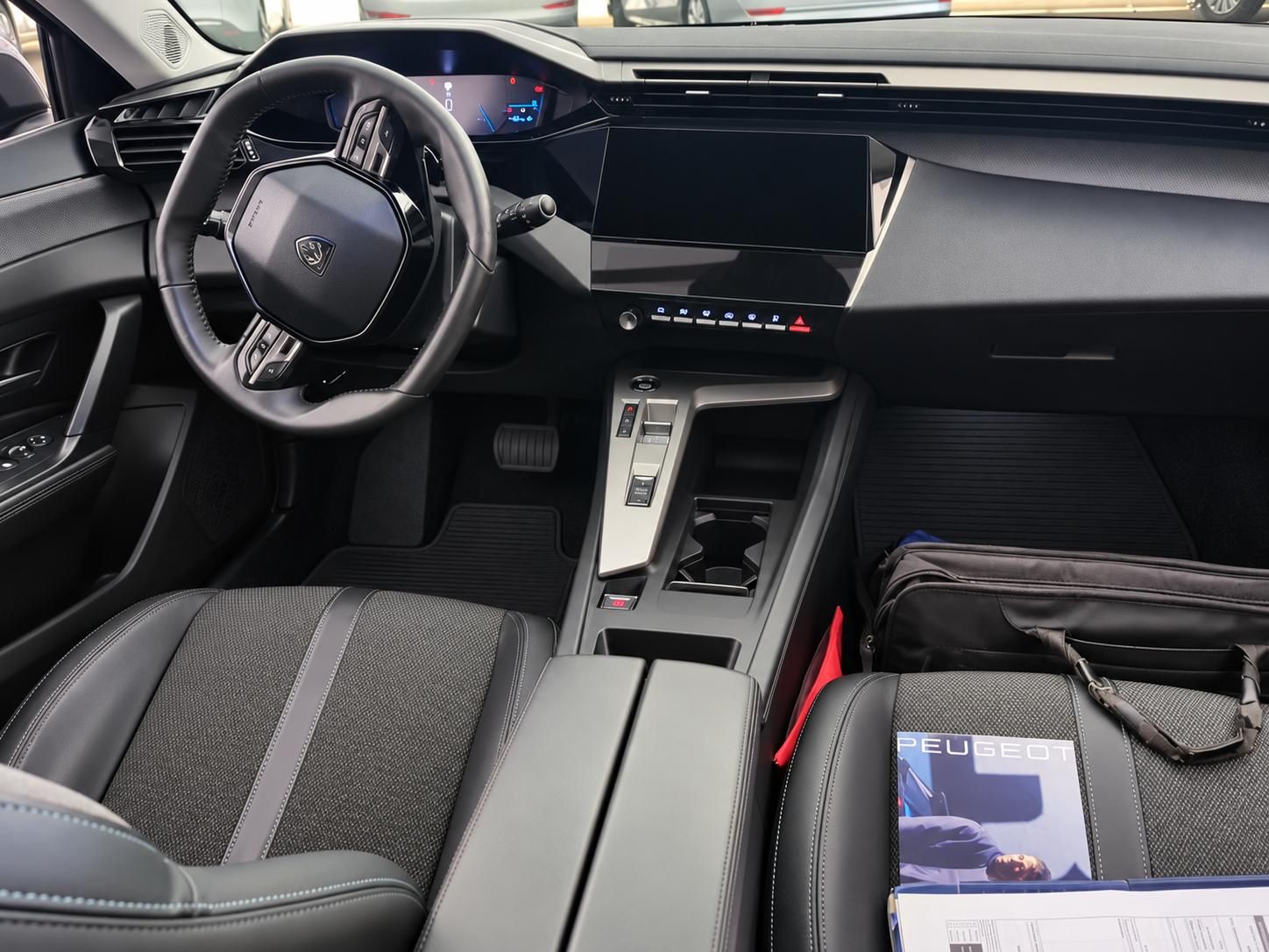 Peugeot 308, 1.5HDI,ČR,AT,ZÁRUKA,SERVIS - fotka 2