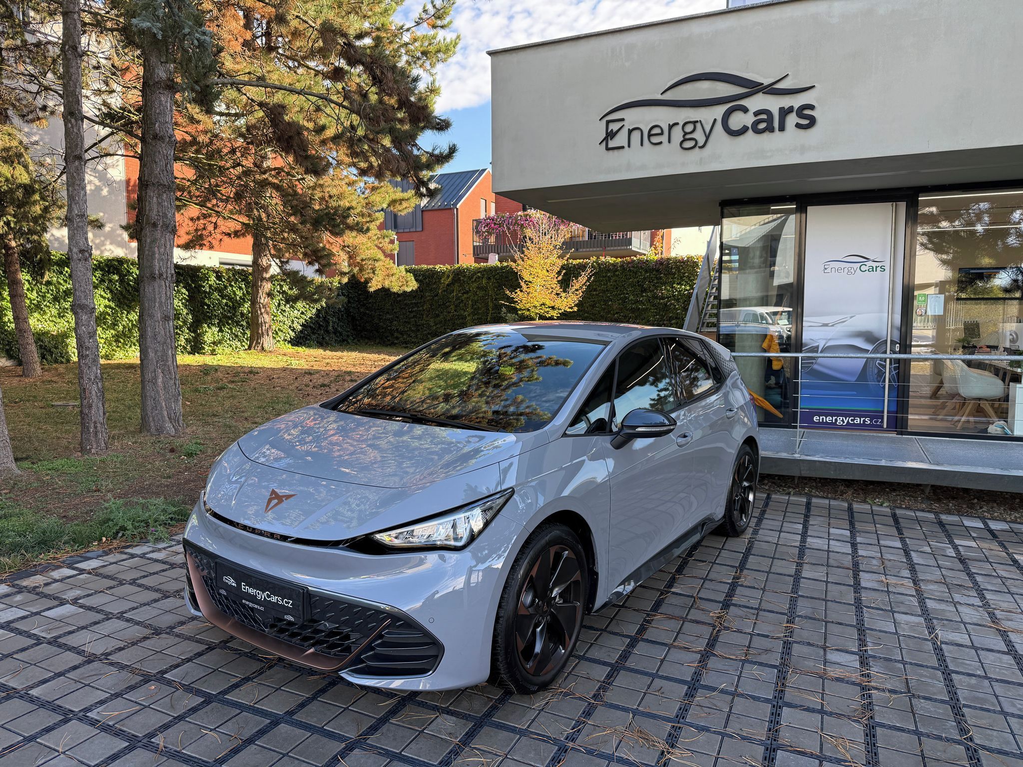 Cupra Born, 150kW 360° kamera HUD 62kWh