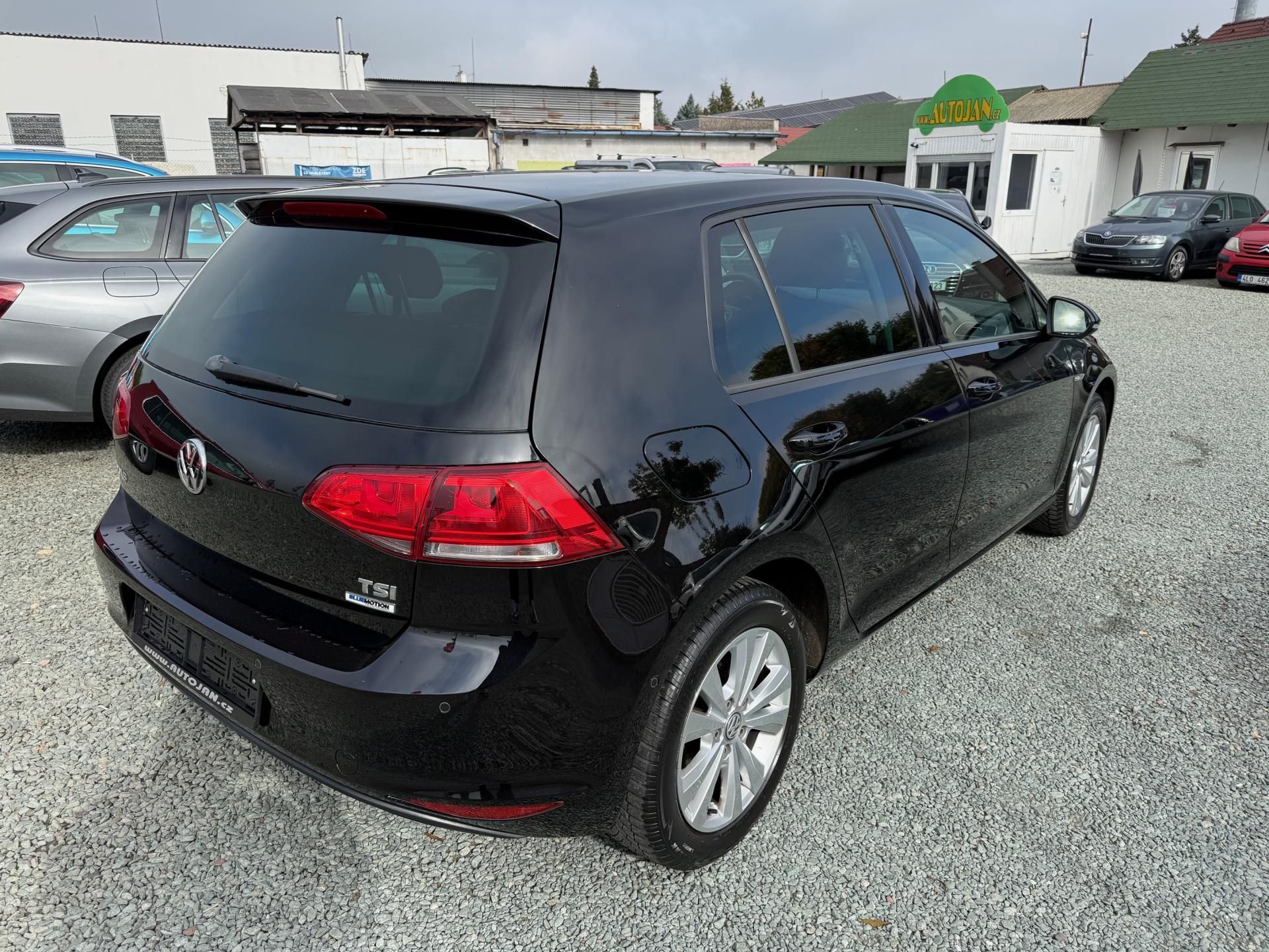 Volkswagen Golf, 1.2 TSI 81KW CUP - fotka 6